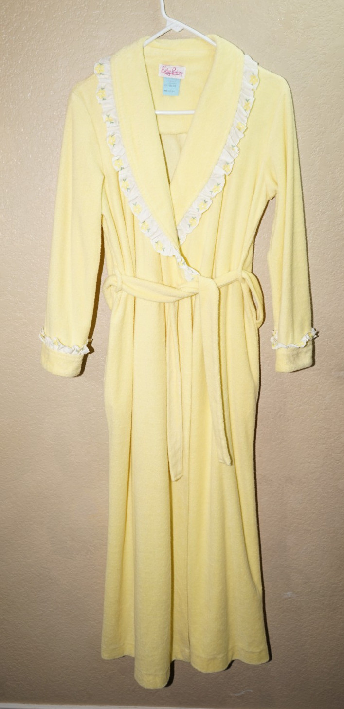 Vintage Evelyn Pearson M Yellow Terry Cloth Robe Medium Floral Ruffle Belted USA