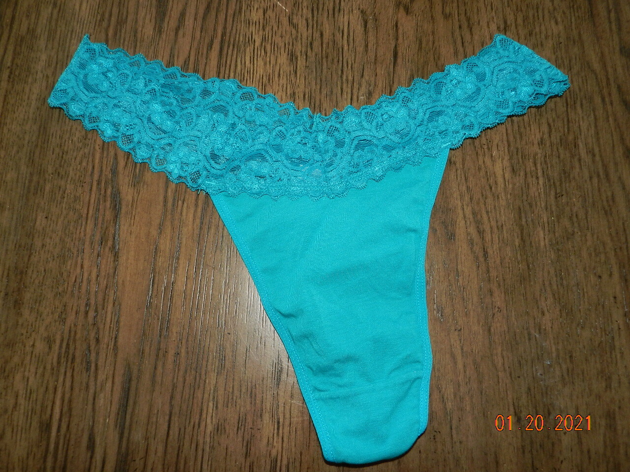 XL VINTAGE 80’S NEW YORK & COMPANY LACE WOMEN’S Thong teal