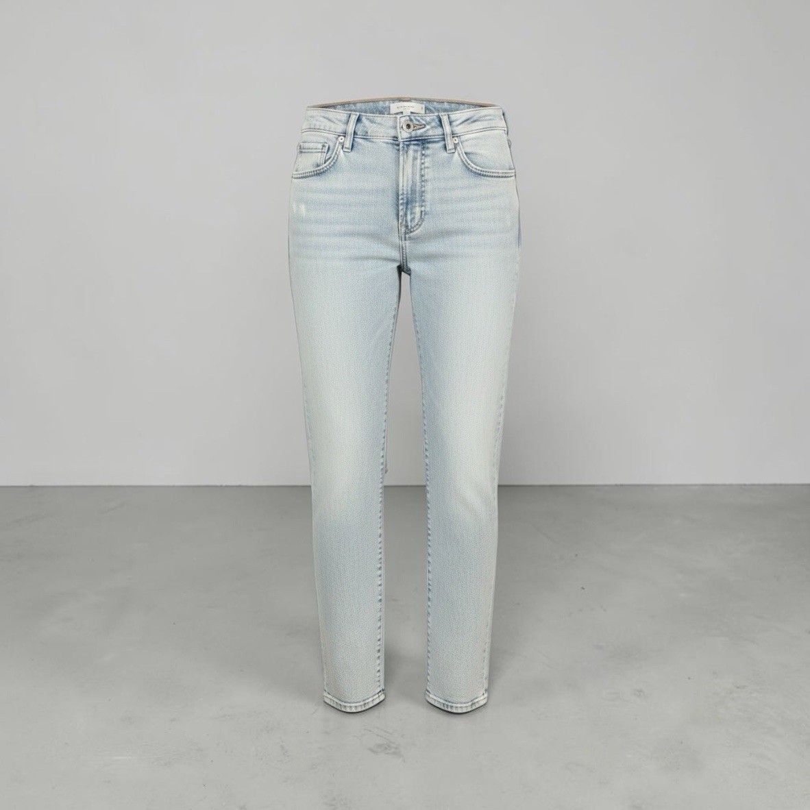 Lauren Ralph Lauren Curvy Mid Rise Skinny Leg Light Wash Jeans Size 8