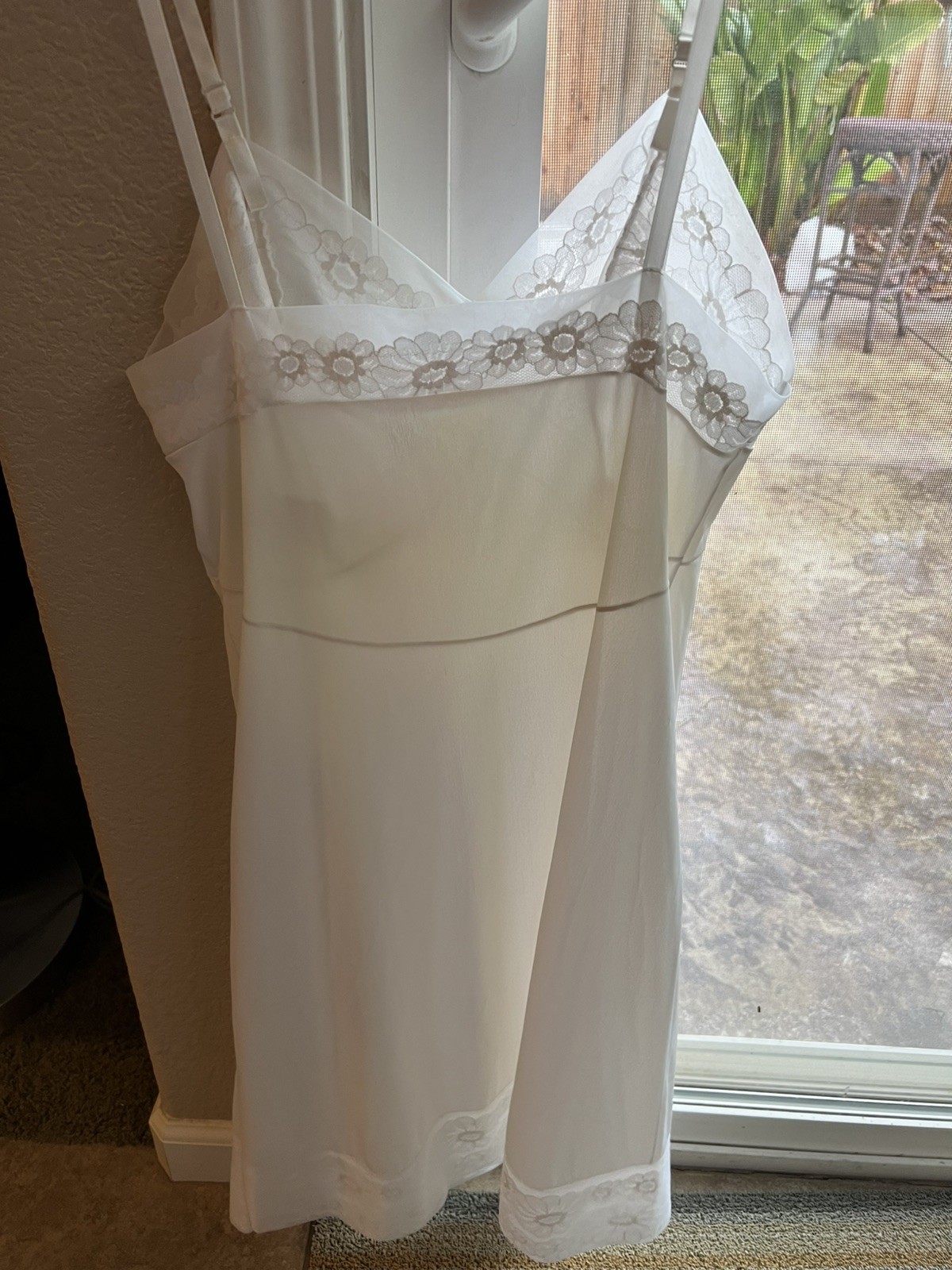 VTG Lot 3 Vanity Fair Nylon Floral LACE 1 Ea. White Cream Pink SLIP NIGHTGOWN 36