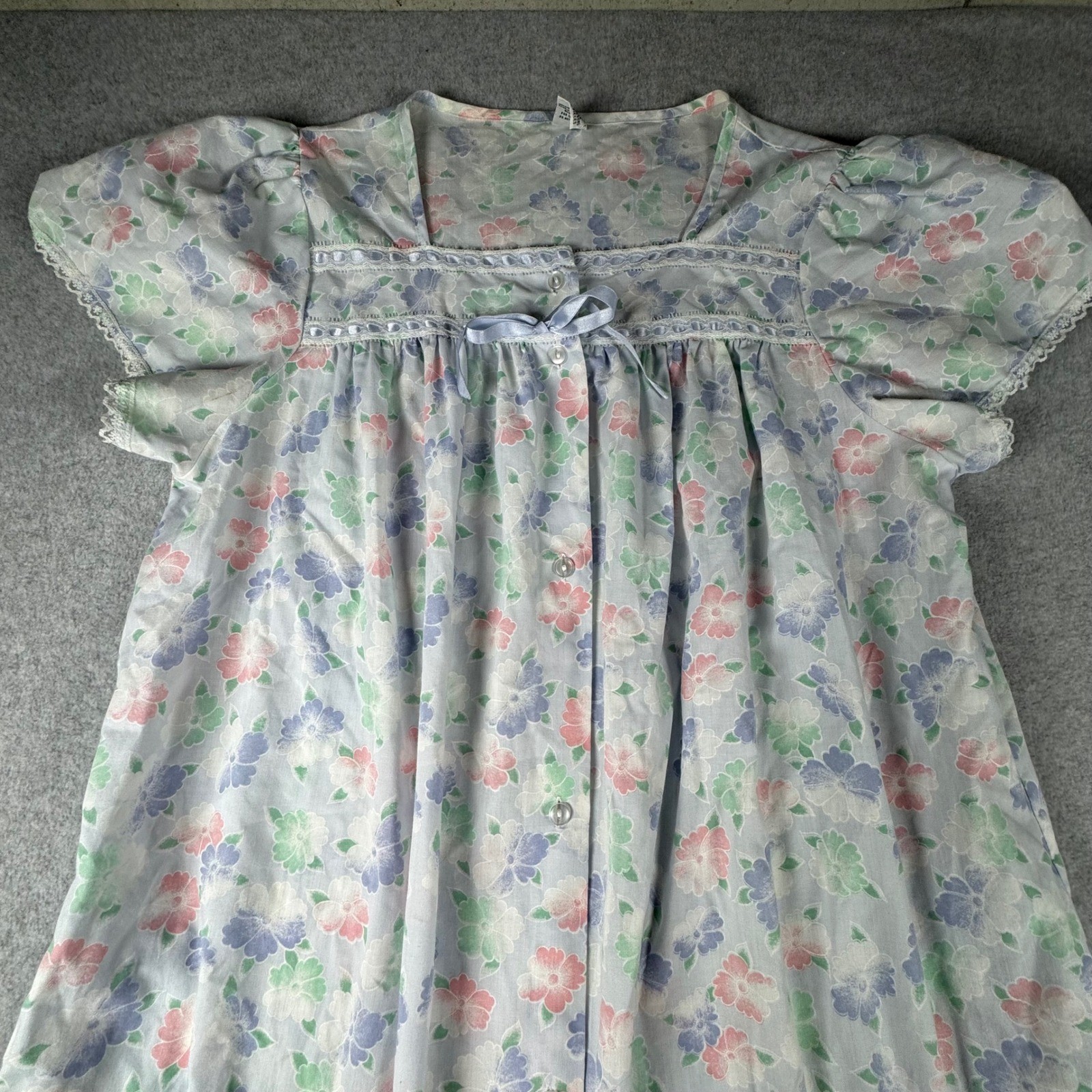Vintage Floral Button Front Nightgown Pastel Lace Trim Pockets Style 2017 Medium