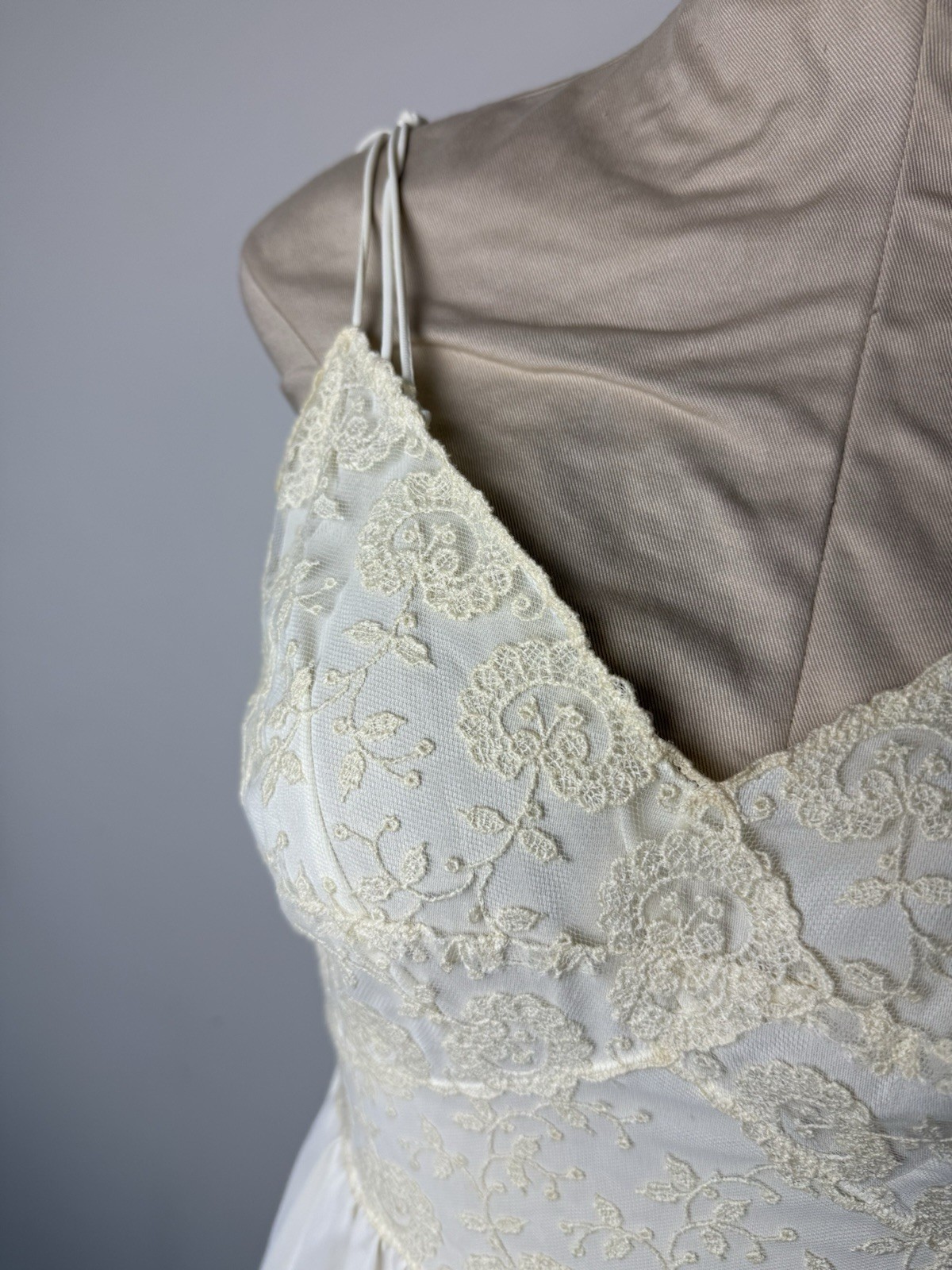 Vintage Carters Slip 34 Ivory Floral Lace Bridal Boudoir Dress