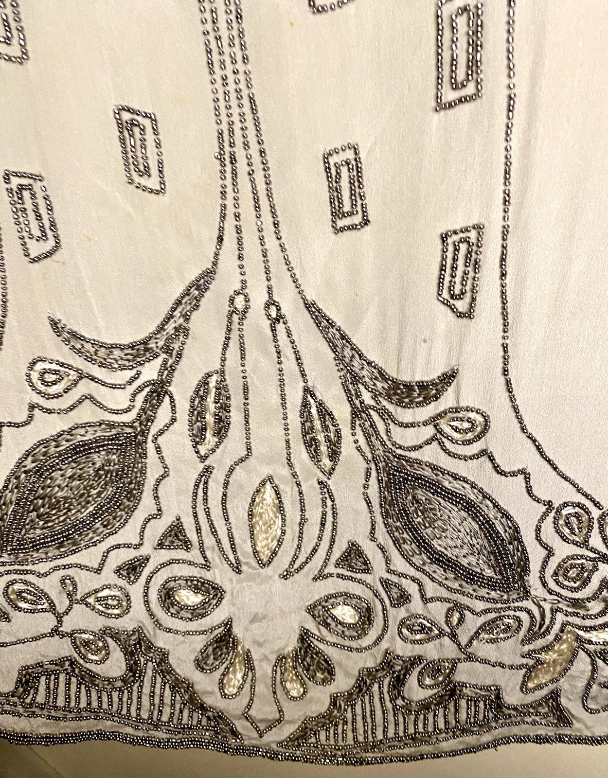 Vintage 100% Silk Sequin Embellished Silver and Silver Top SZ large