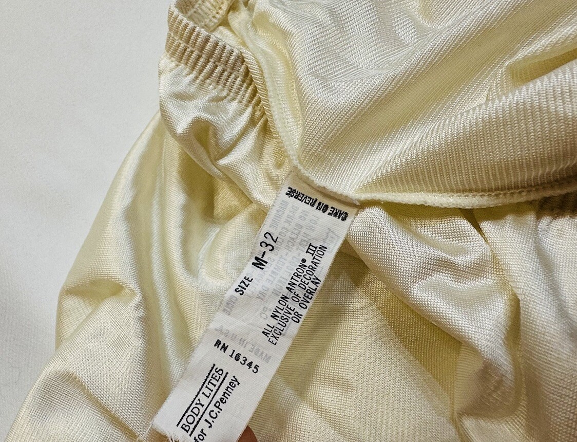 Half Slip Womens M 32 Skirt 30” L Beige Lace Slit Side Lingerie Undergarment