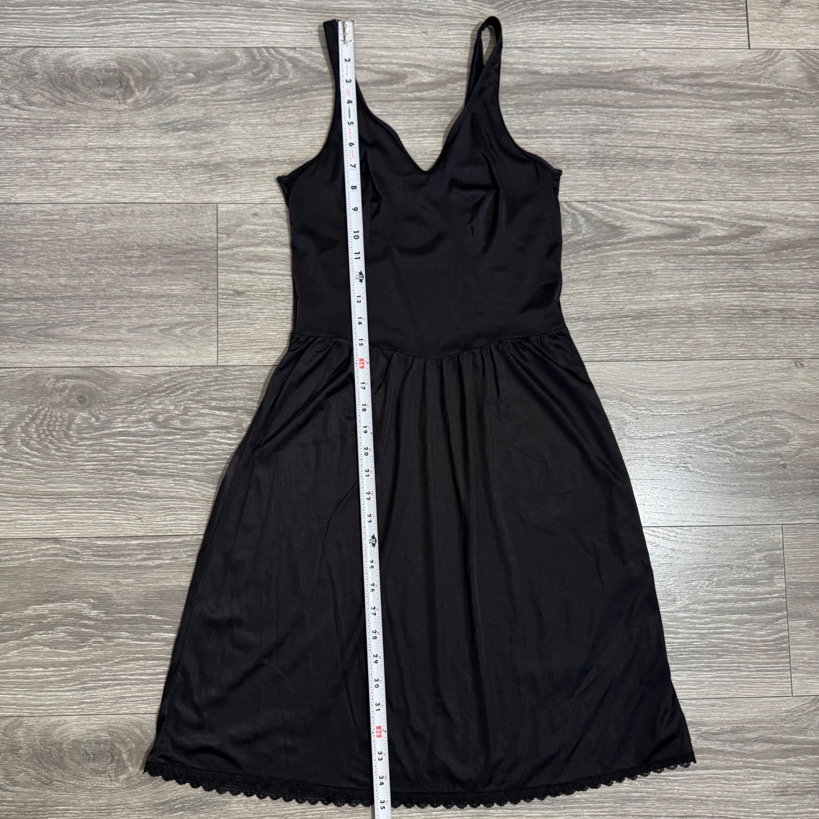 Warners Perfect Measure Vintage Black Full Slip Lace Trim V-Neck 55728 Size 36