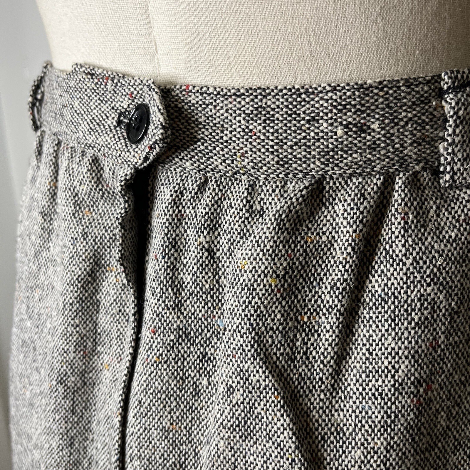 Vintage 70s/80s KRN Polyester Wool Gray Speckled Confetti A Line Pencil Skirt