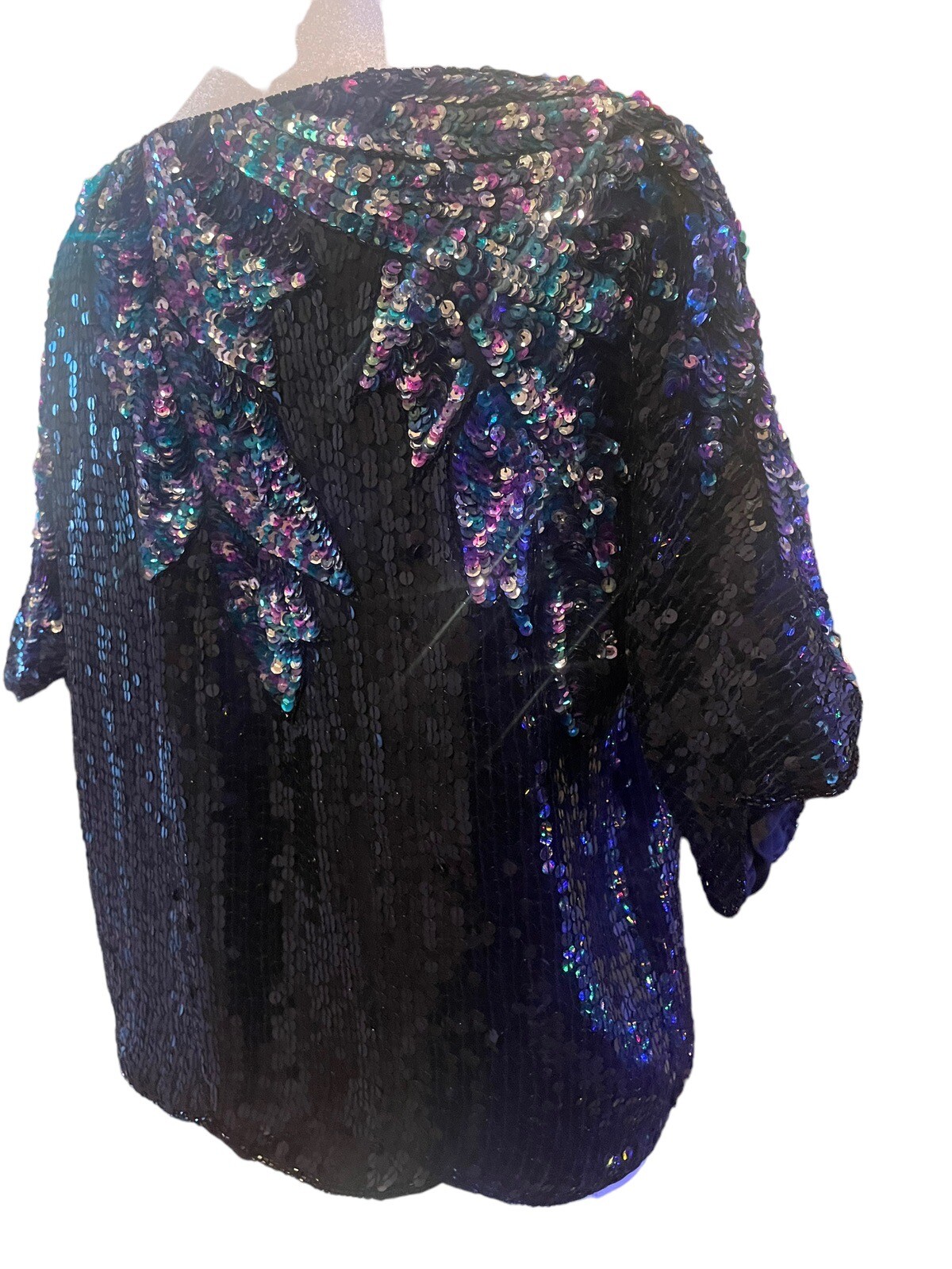 Vintage Petite Illustration Full Sequin Silk Top Black Multi Color Short Sleeve