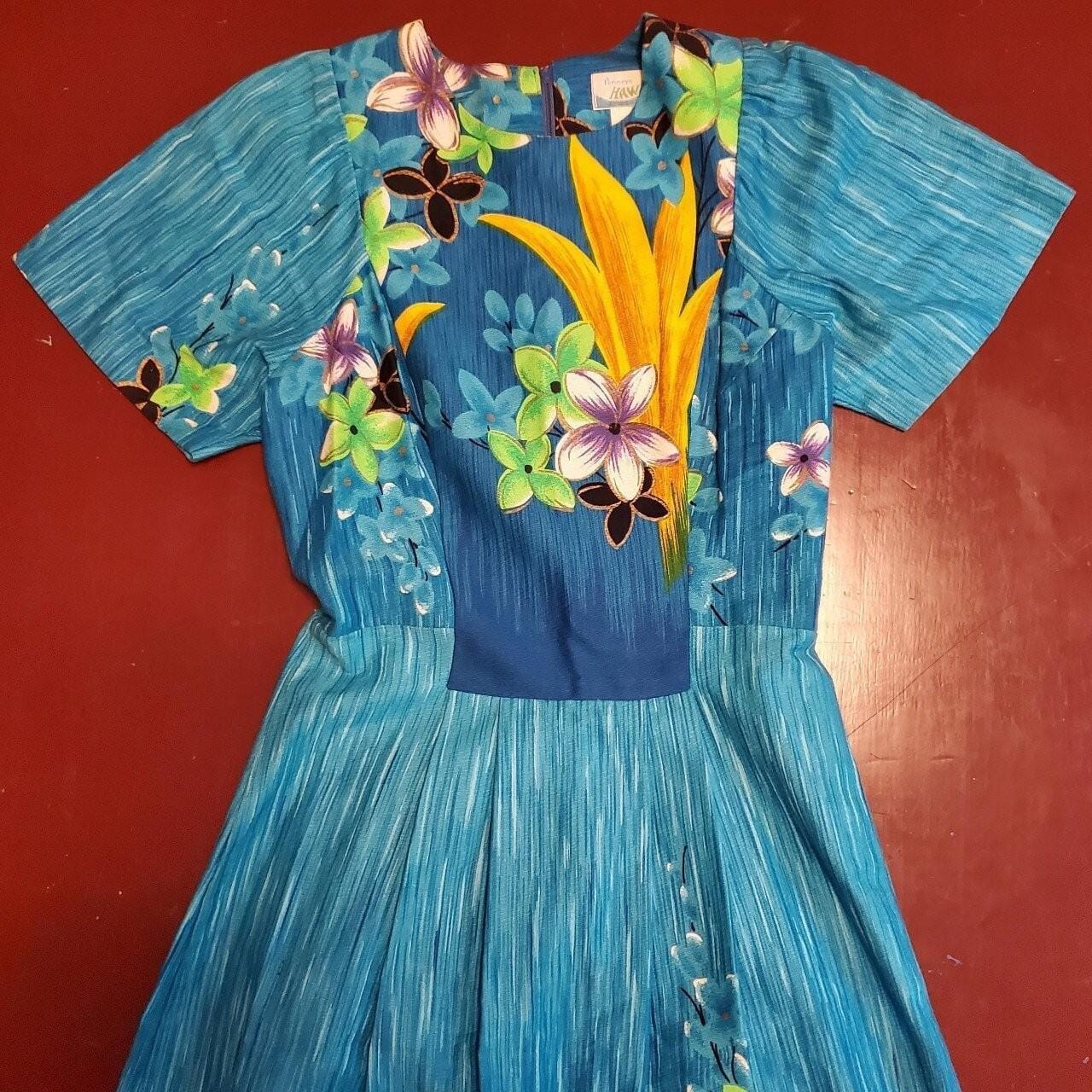 Authentic ’60s Vintage Penneys Hawaiian Muumuu, 100% Cotton, Made in Hawaii