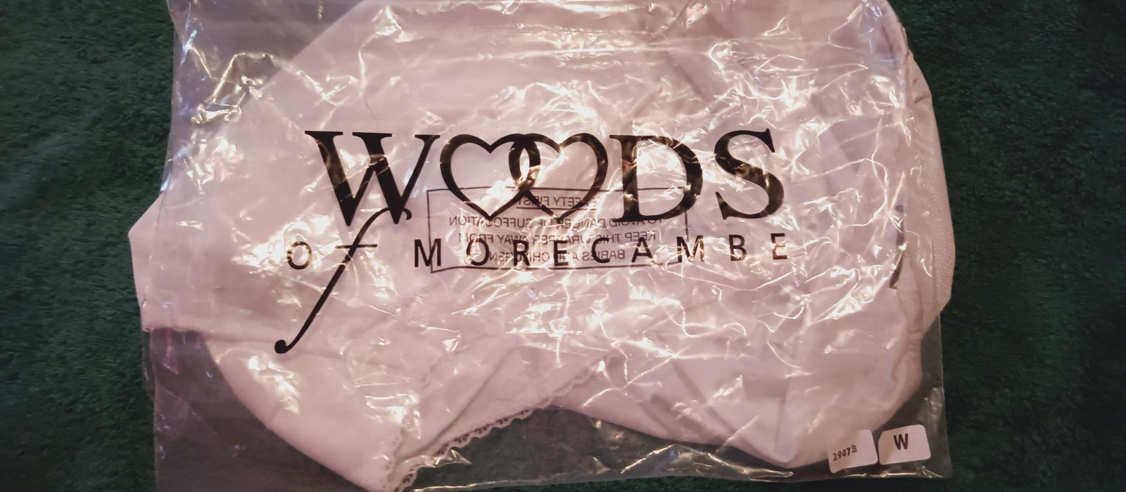 WOODS VINTAGE NYLON PANTY SZ 6 ? WHITE OPEN LEGS WITH BOW TRIM – ENGLAND #AU516