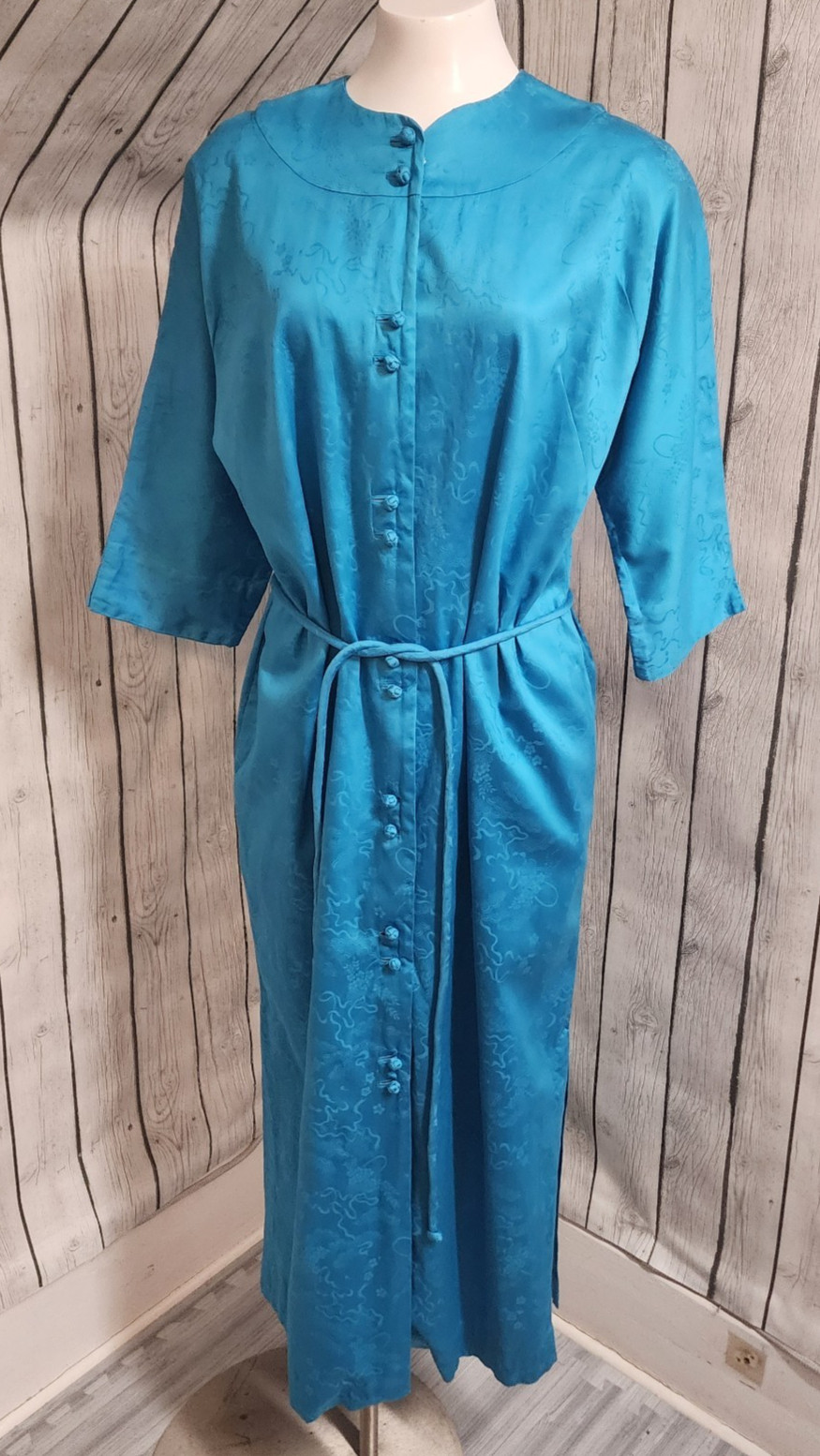 Vintage Mme. Butterfly Blue Japanese Kimono Style Dress Robe Silk Feel (M)