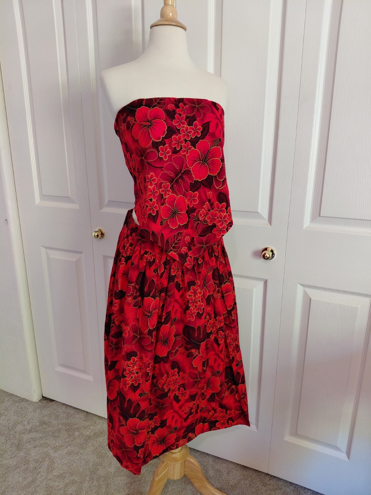 Vintage 1970s Hawaiian Red Floral Handkerchief Top And Skirt Set Medium