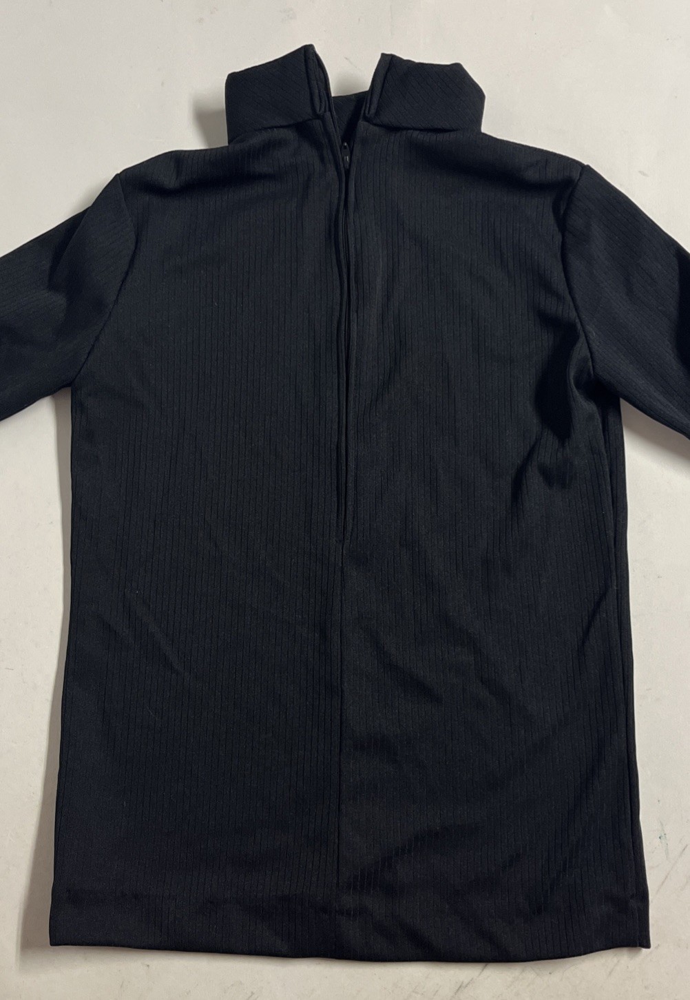 Vintage 60s Holiday of California Women’s 9/10 Black Half Zip Long Sleeve Top