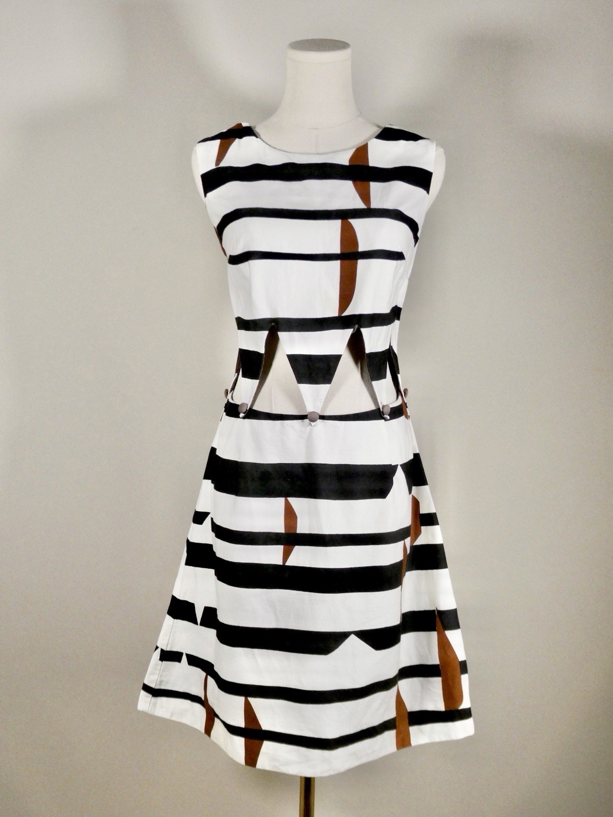 Vintage 1960s Triangle Cutout Dress Op Art Mod Monochrome 60s Medium M Cut Out