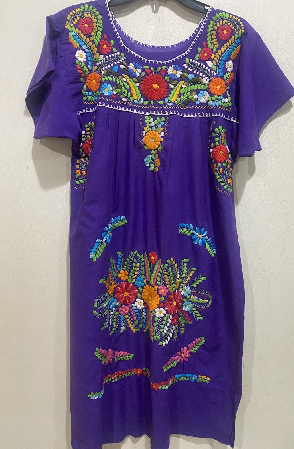 BEAUTIFUL VINTAGE MEXICAN OAXACAN Purple Multi Colored EMBROIDERED DRESS -Size S