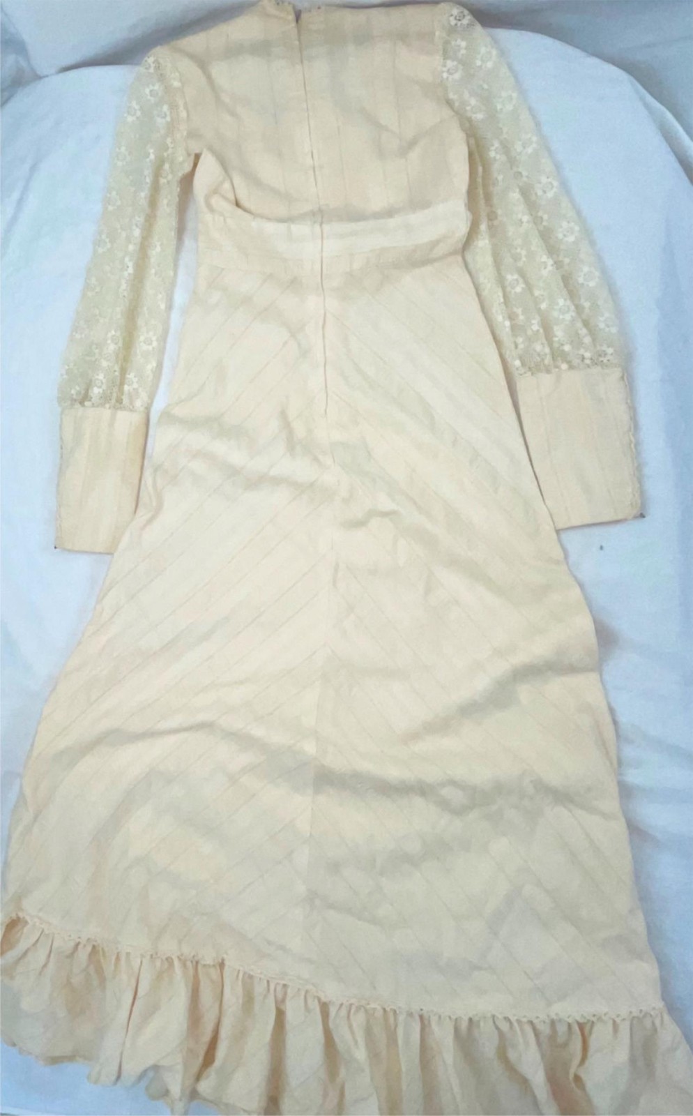 VTG WOMENS 60S RENAISSANCE PRINCESS WHITE LACE LONG SLEEVE WEDDING STYLE DRESS