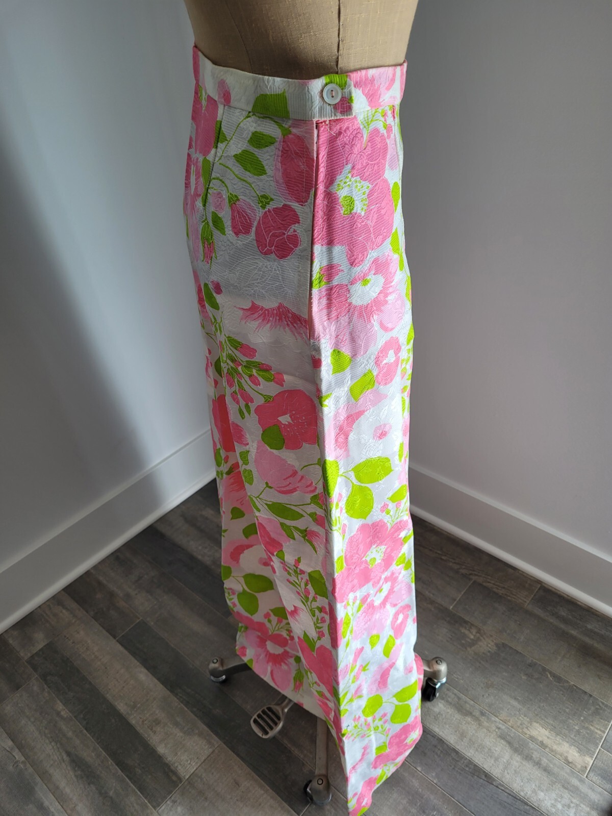 Vintage 1970s Maxi Skirt Pink & Lime Green Flowers 27″ Waist Small