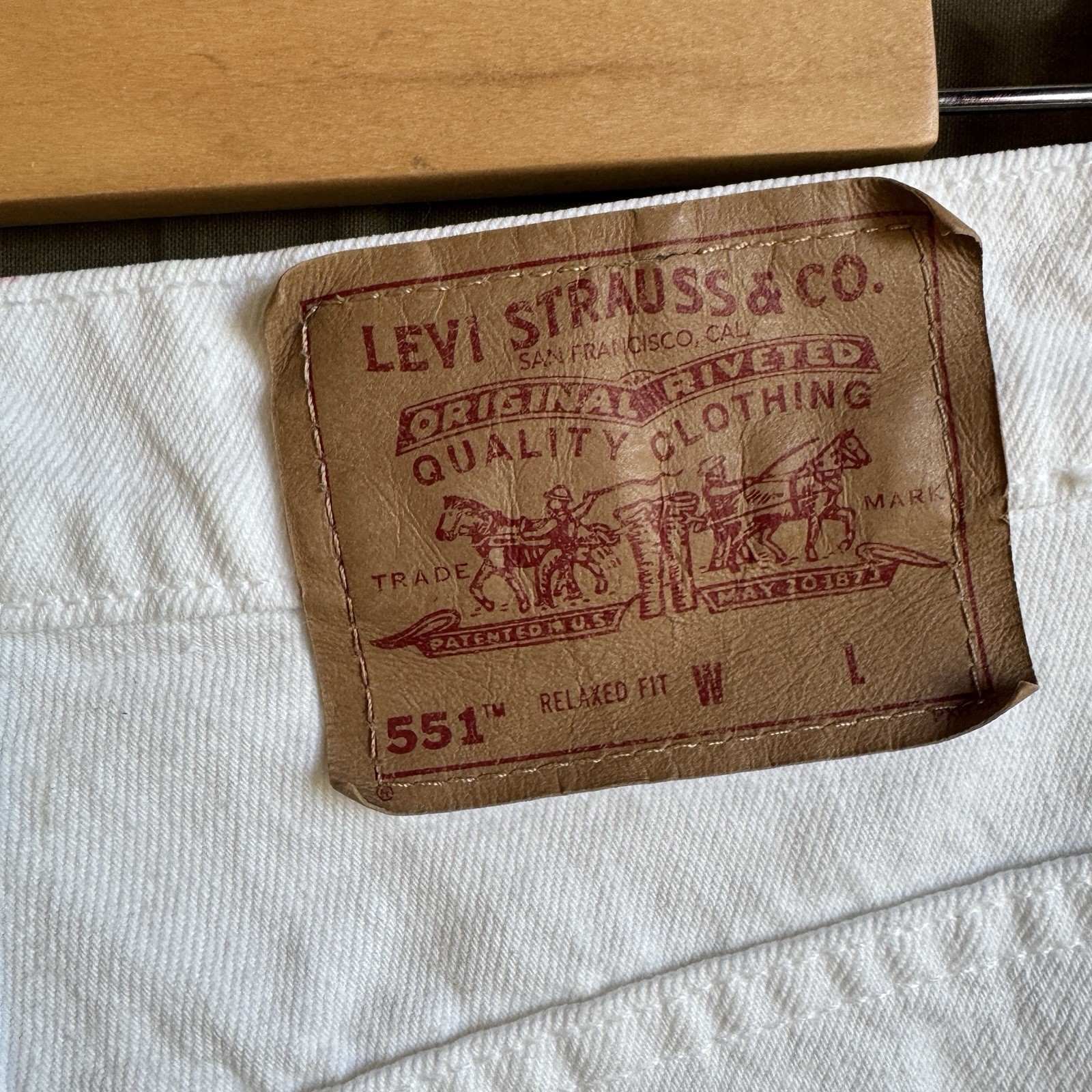 Vintage Levi’s 551 White Denim Jean Jorts Shorts USA Sz 14 Measures 32 x 7