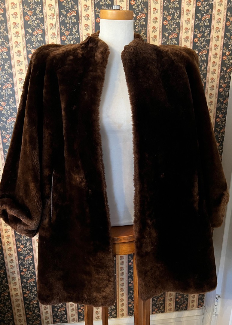 Vintage Stylish 1940s Genuine Sheared Lamb Mouton Coat with Separate Mink Collar