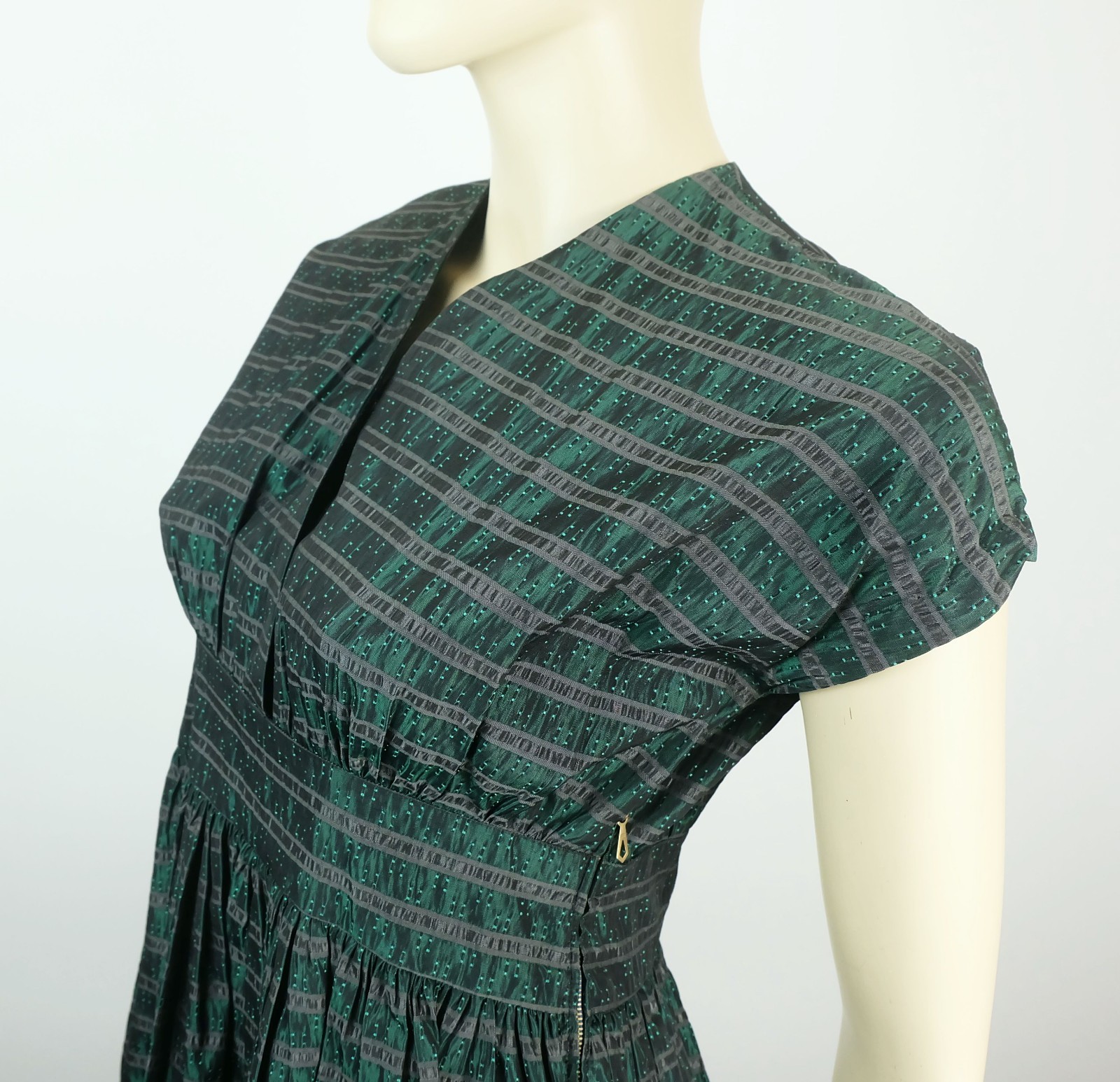 1950s DRESS model dress true vintage rockabilly size 36 wide skirt shiny