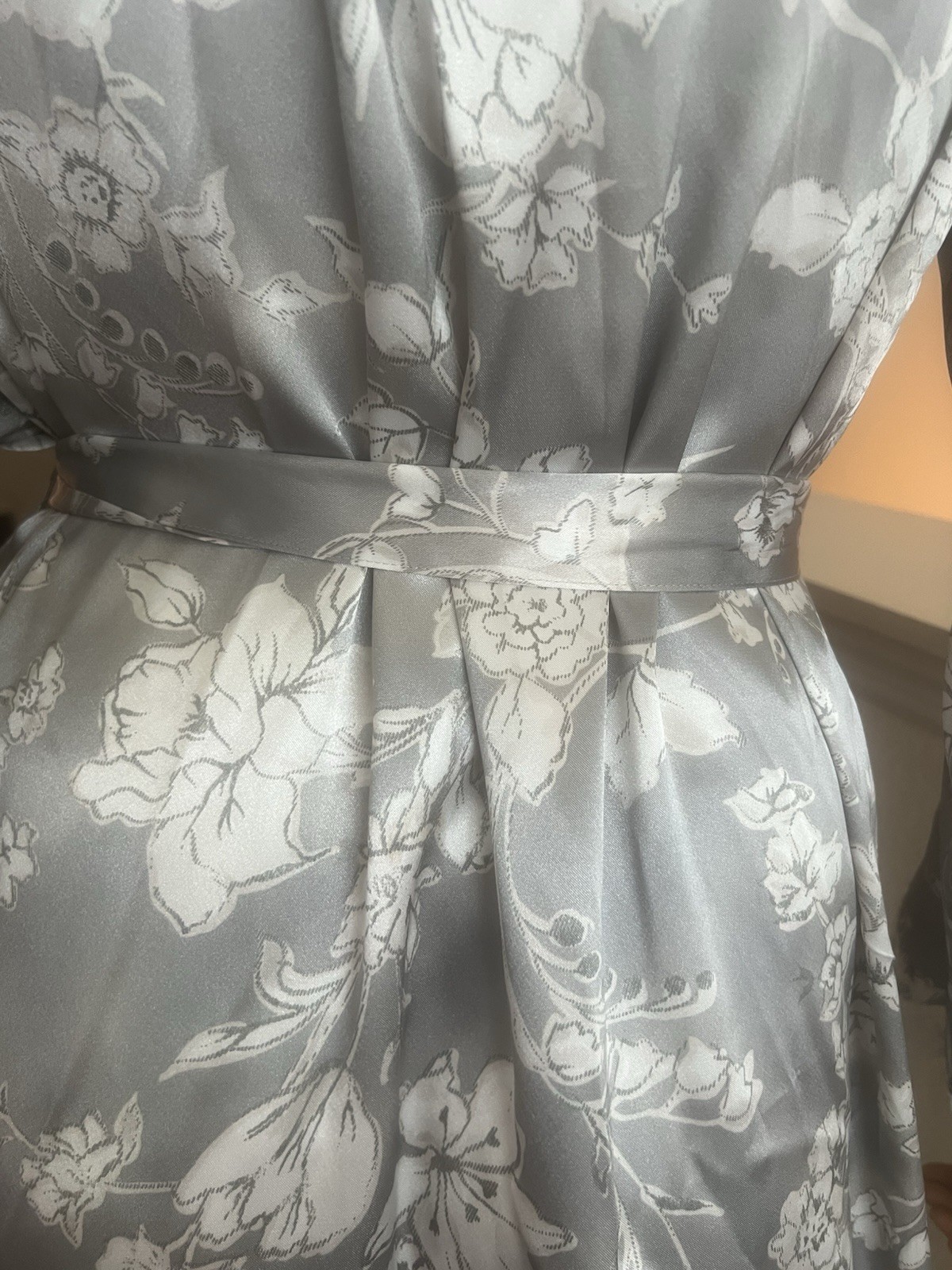 VTG Jacklyn Smith Full Length Satin Robe + Night Gown Set Silver Floral NWT M