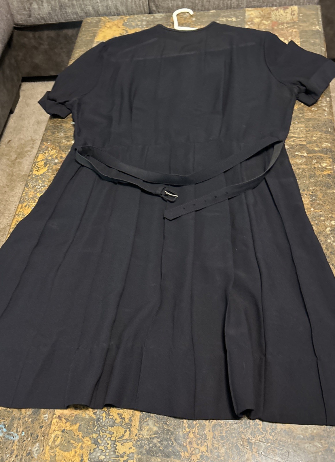 Vintage Cay Artley 1940’s Crape Rayon Black Short Sleeve Dress w Belt. Read