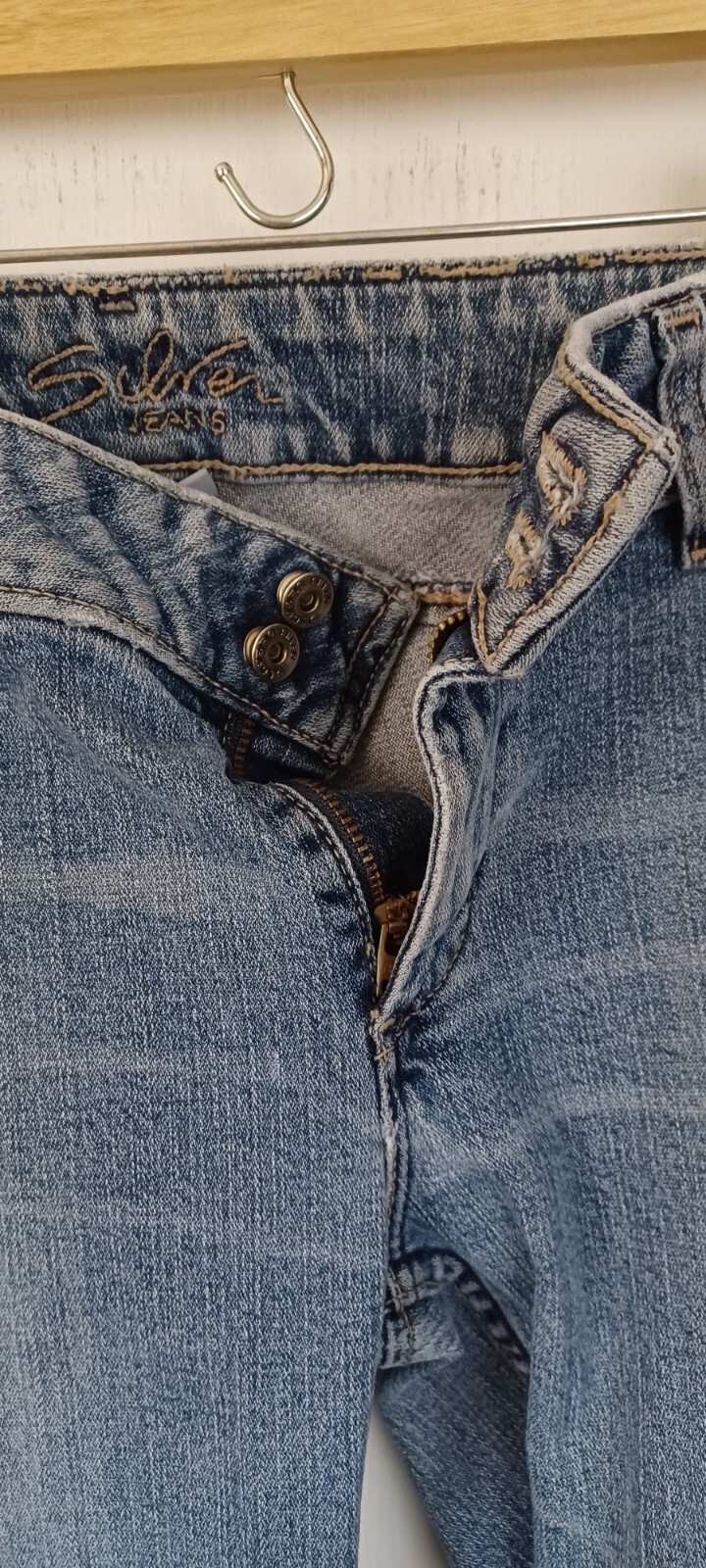 VINTAGE PRE-LOVED 29/33 SILVER JEANS FLARED 97% COTTON 3% LYCRA MADE IN CANADA