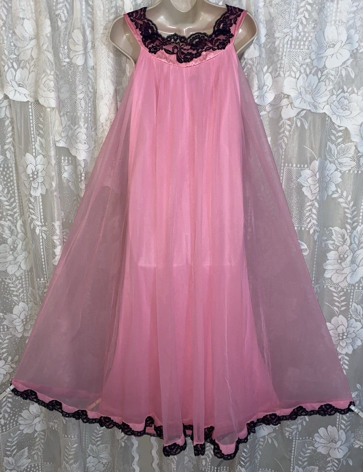VTG XS S M GLAM Vanity Fair DEEP Pink Db Chiffon Nightgown w Satin & Black Lace