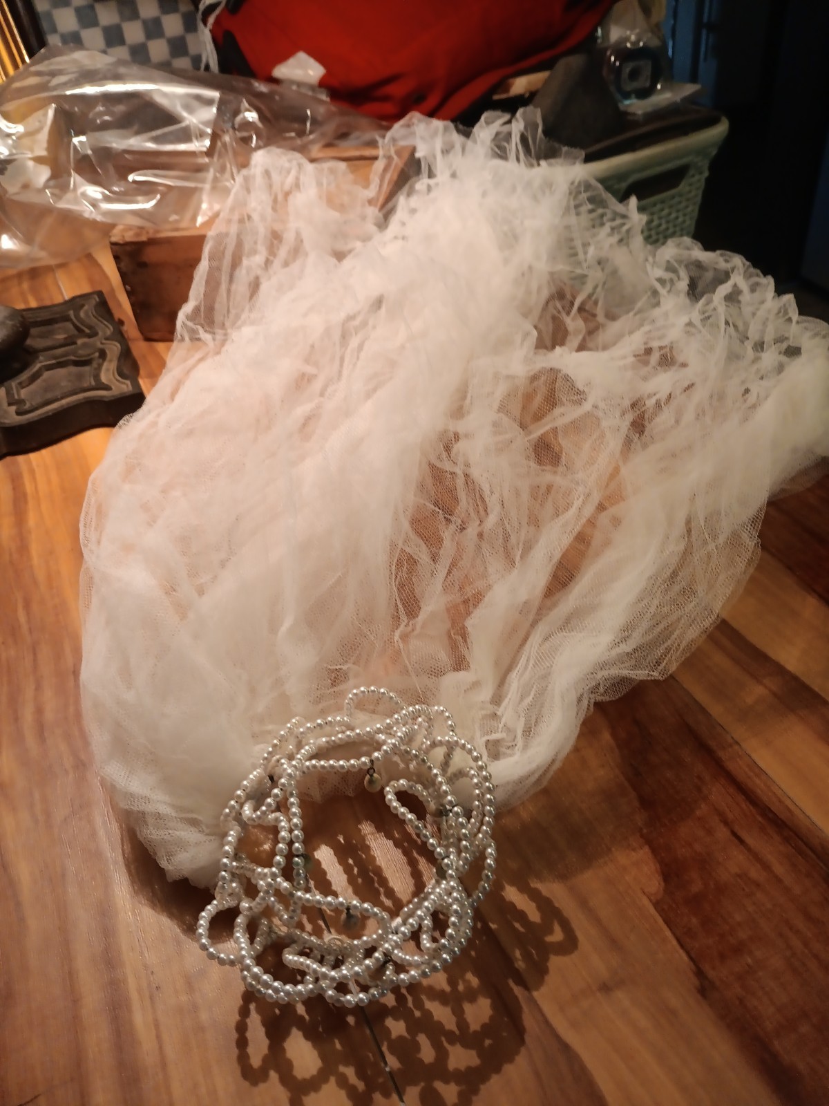 Vintage Pearl Crown Short Veil Mid 1960’s