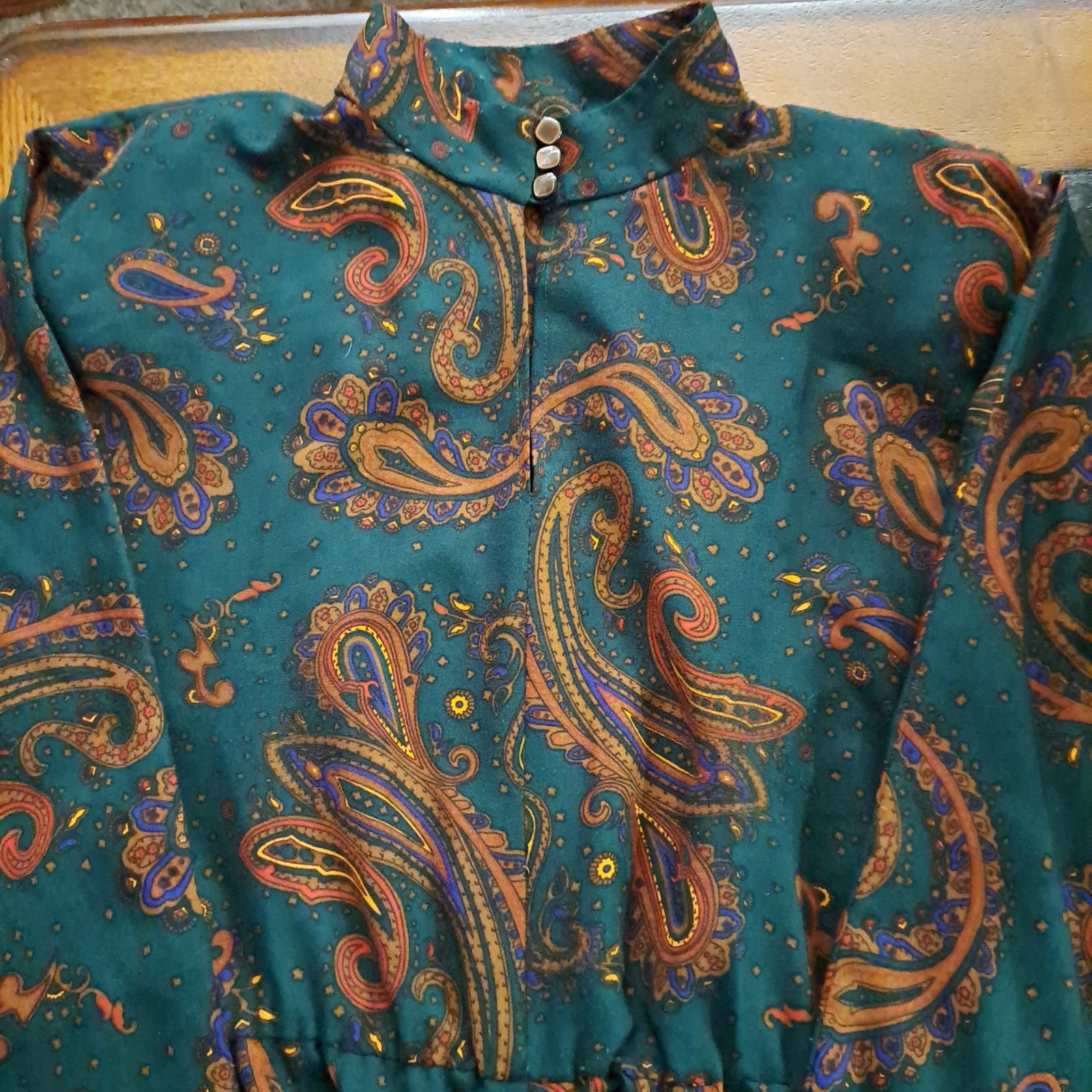 Vintage 1980-90’s Women’s Dress. Unbranded.Dolman Sleeve.Chest-22in.Waist-16in.