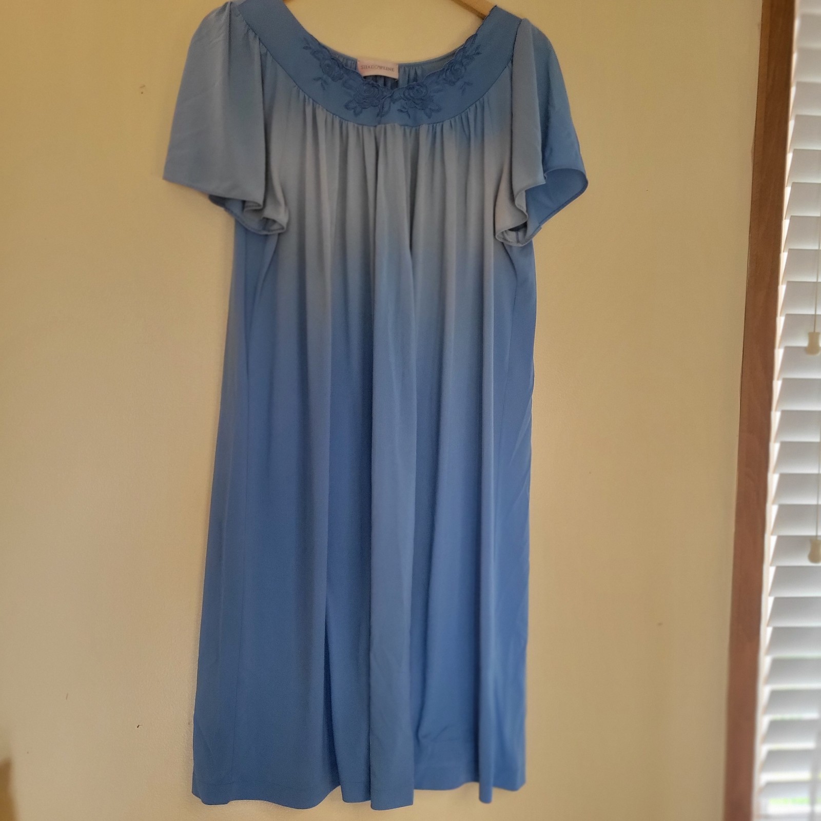 2 Shadowline Women’s VTG Small Nightgown Blue And Cream