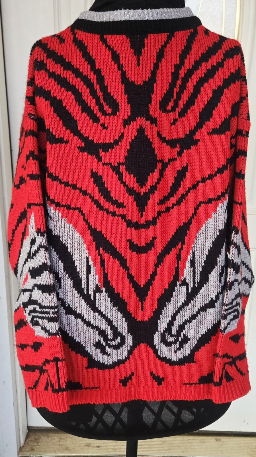 1980s ARIELLE Acrylic Red, Black & Silver Lyrex Zebra Design Sweater Sz L/XL