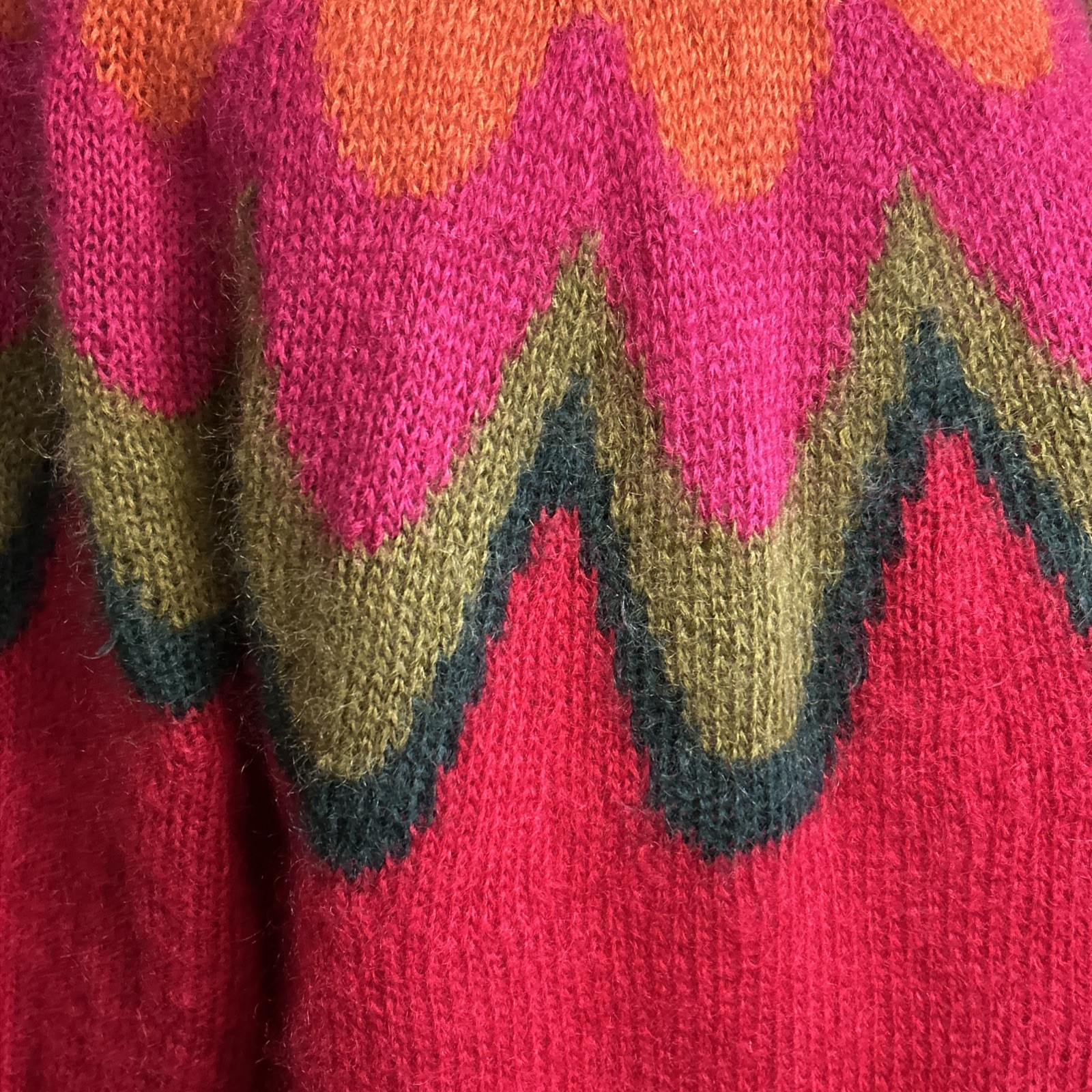 1980’S SWEATER MAURICE SASSON KIKIT RED MOHAIR MOCK TURTLENECK MEDIUM ZIG ZAG