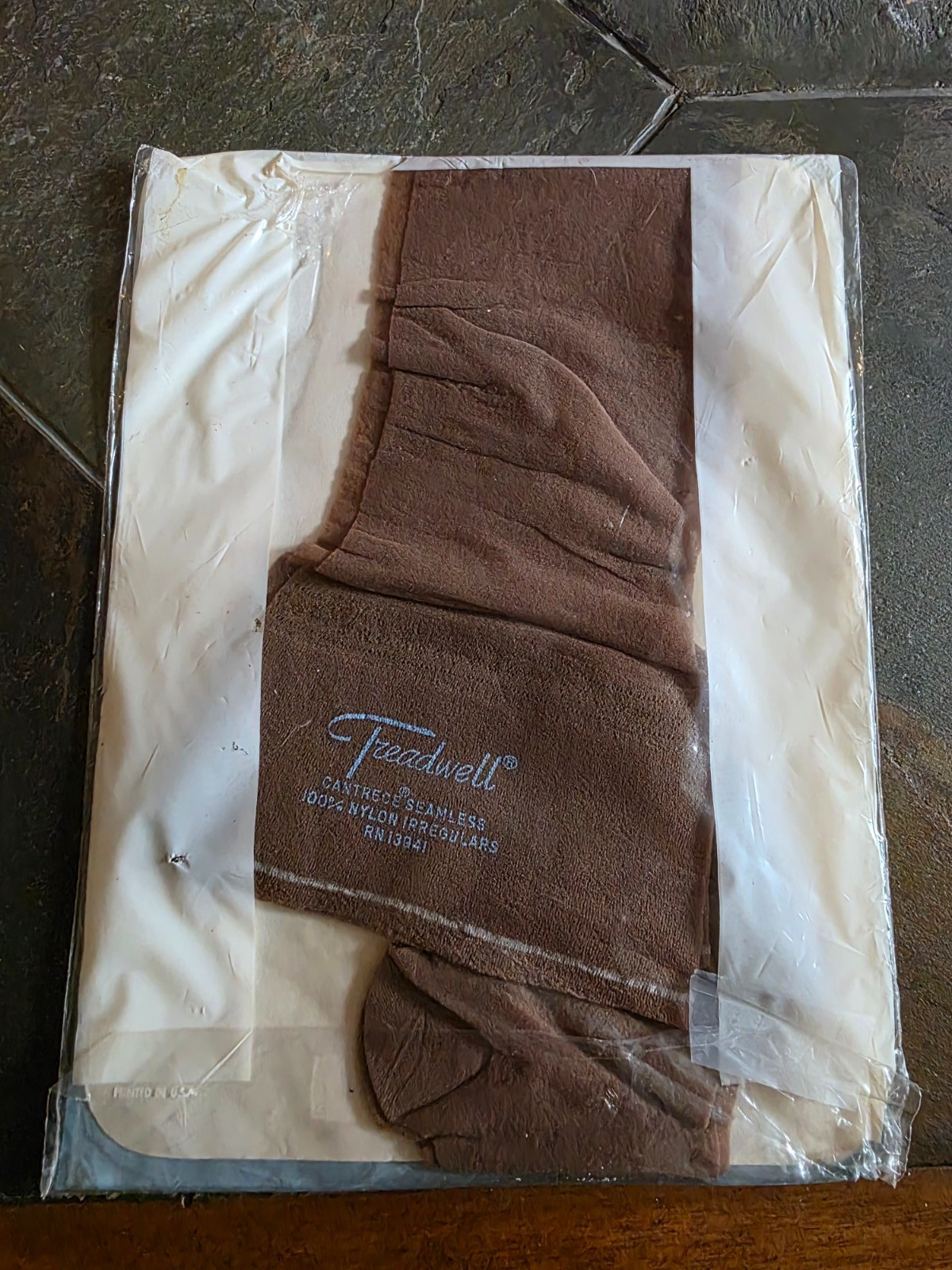 NIP Vintage Treadwell Seamless Stockings Irregulars Cantrece Blonde 9 1/2-10