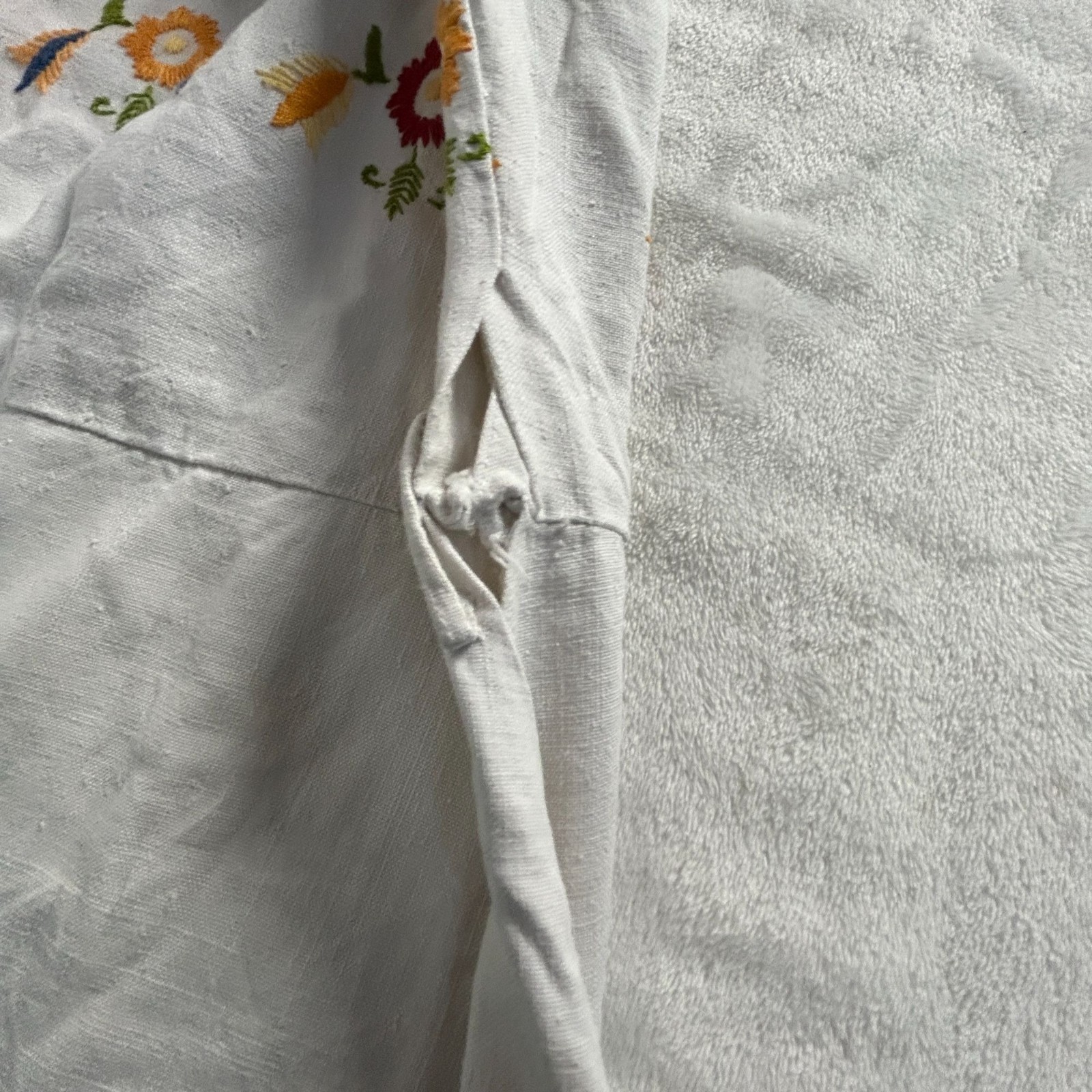 Vintage Womens White Embroidered Floral Cotton Dress V-Neck Short Sleeve