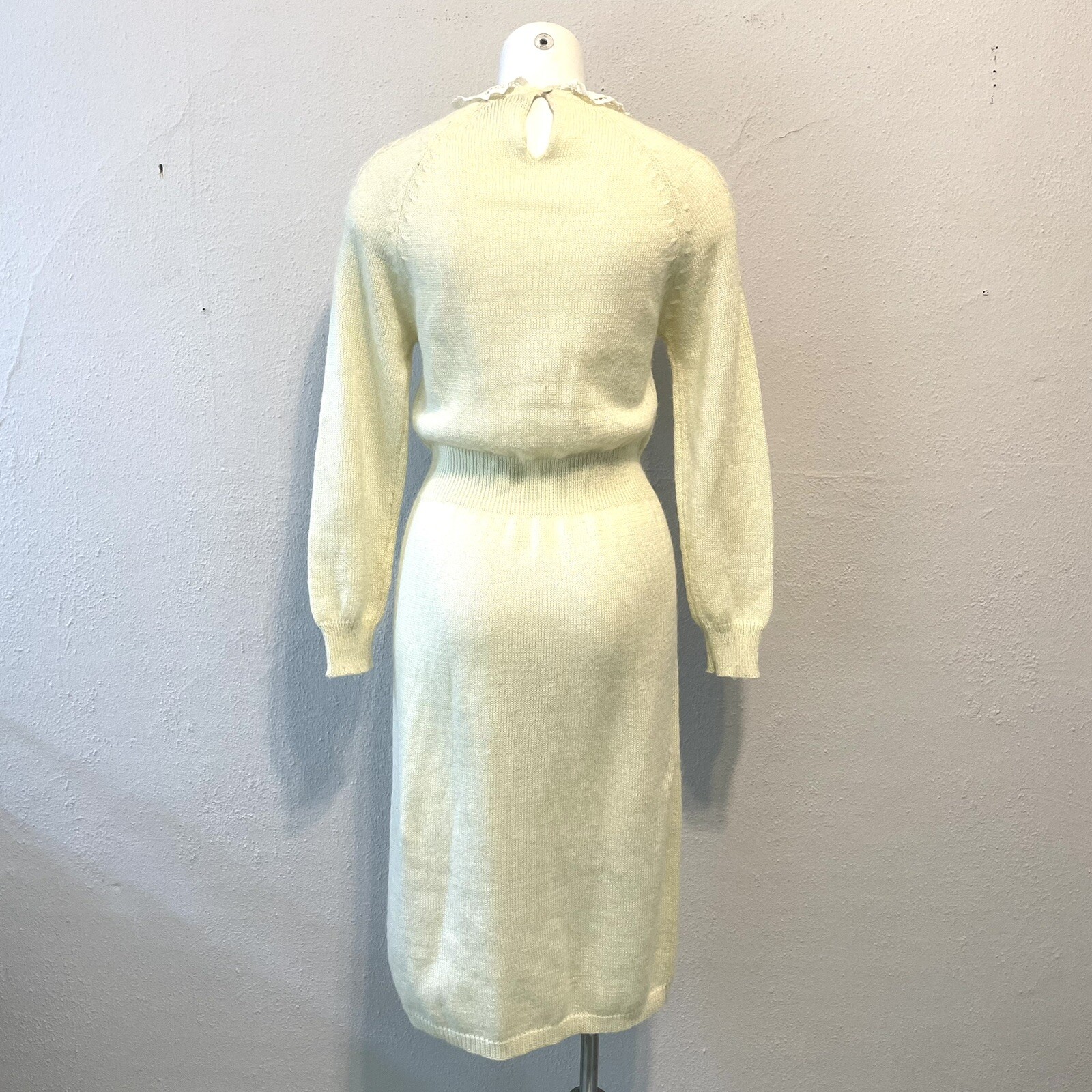 1970s Esprit Plain Jane Butter Yellow Floral Embroidered Sweater Dress Small