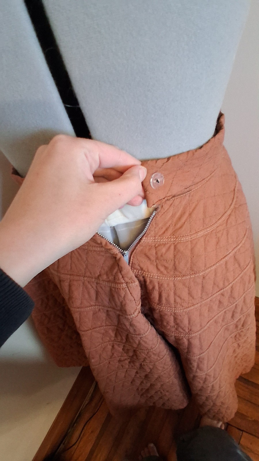 1950s Quilted Circle Skirt, Brown Allen’s Size S/XS Rockabilly Swing Skirt