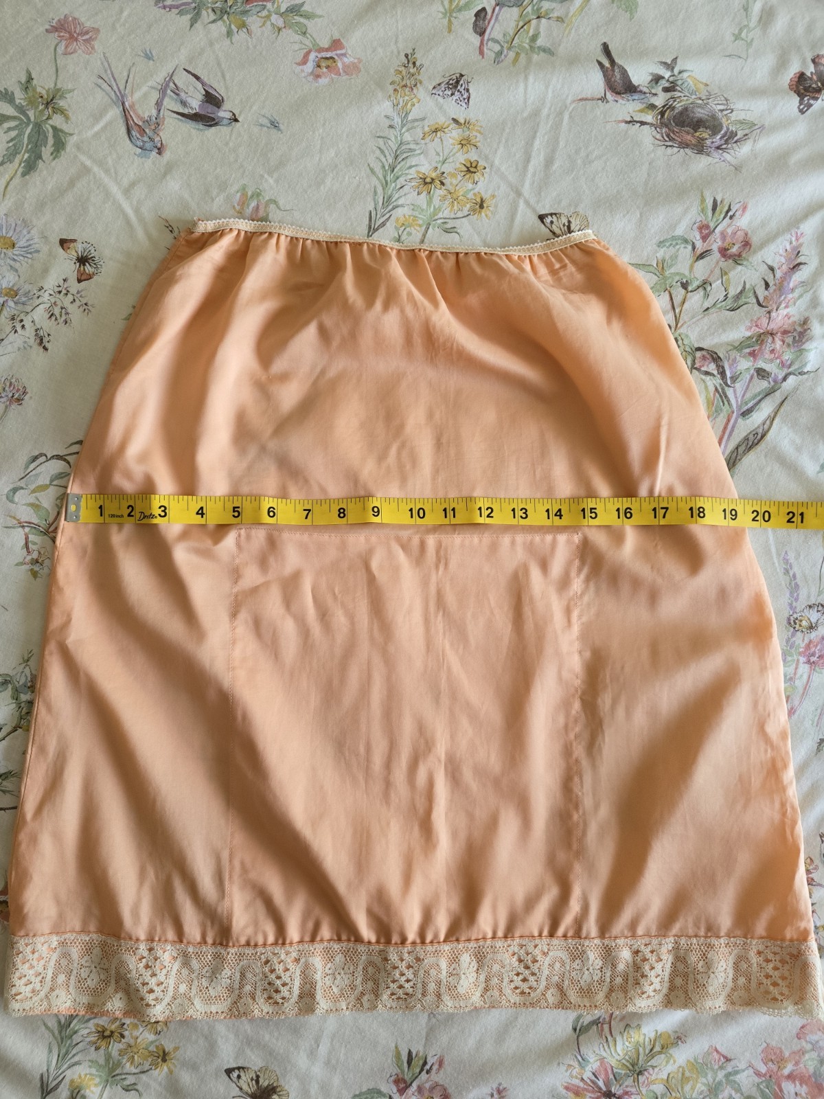 Vintage 1960s Peach Half Slip Skirt Womens XS Small Mid Century Burlesque Lace
