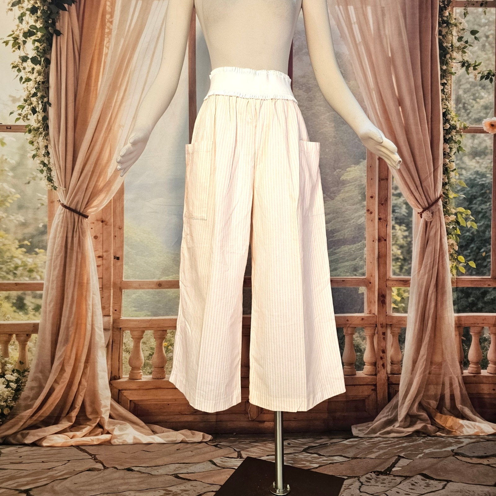 Vintage 1980’s Pink and Cream Striped Wide Leg Pants Capri Patch Pockets