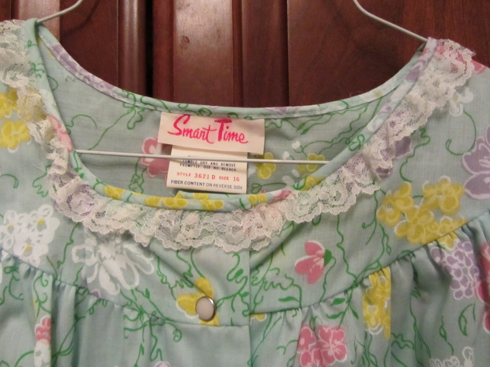 Vintage SMART TIME Ladies House Dress Robe SIZE 16 Floral Lace Pocket Snap NEW