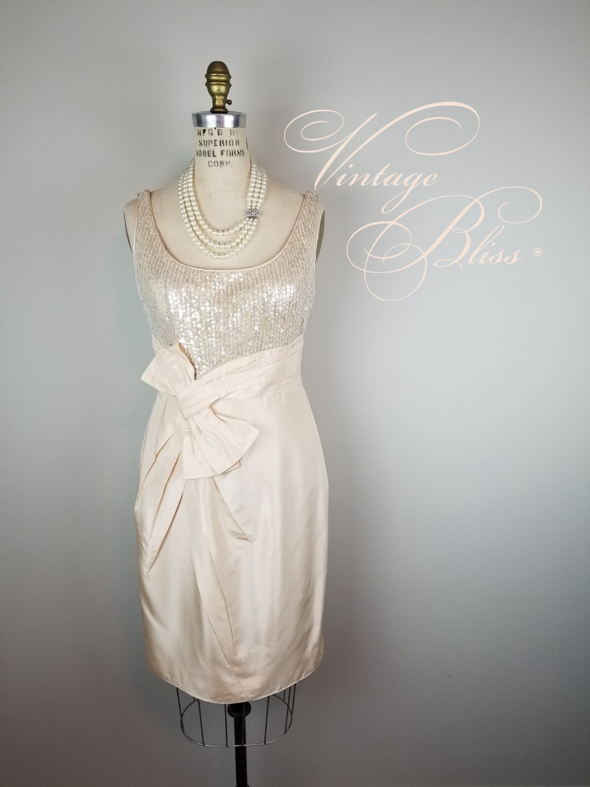 Vintage Carmen Marc Valvo Sequin & Peach Silk Champagne Cocktail Dress * Size 6