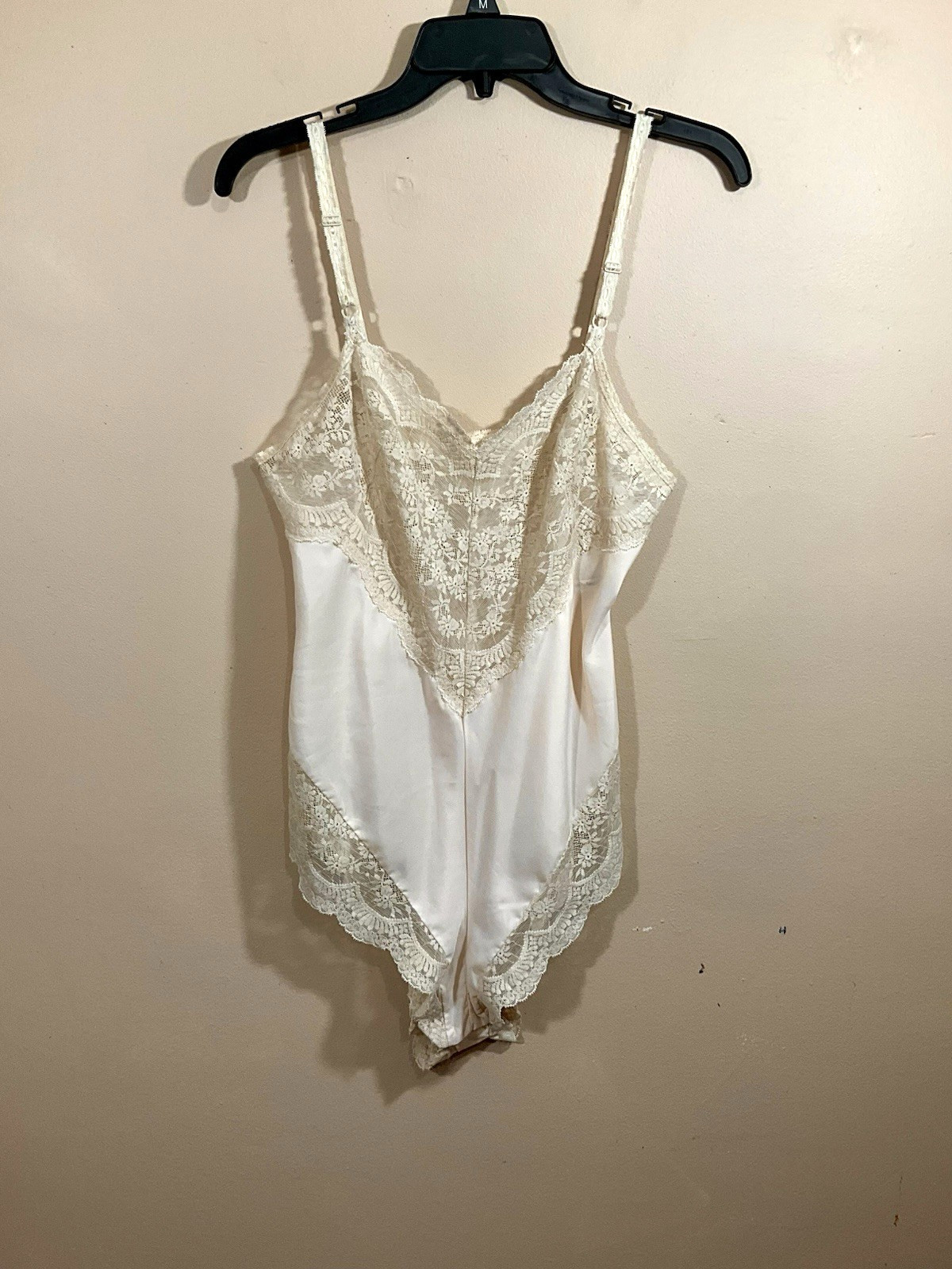 VTG Lindsey Roscoe Womens Lace Trim Bodysuit M Pink Coquette Lingerie Romantic