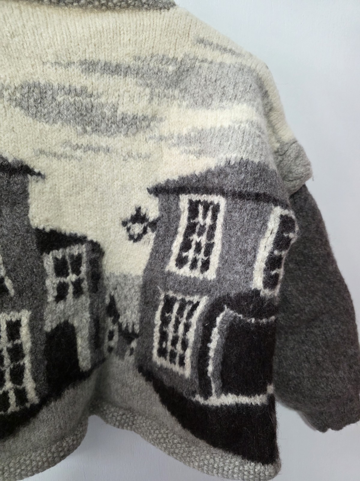 Iceland Vintage women’s Wool Sweater Small/medium
