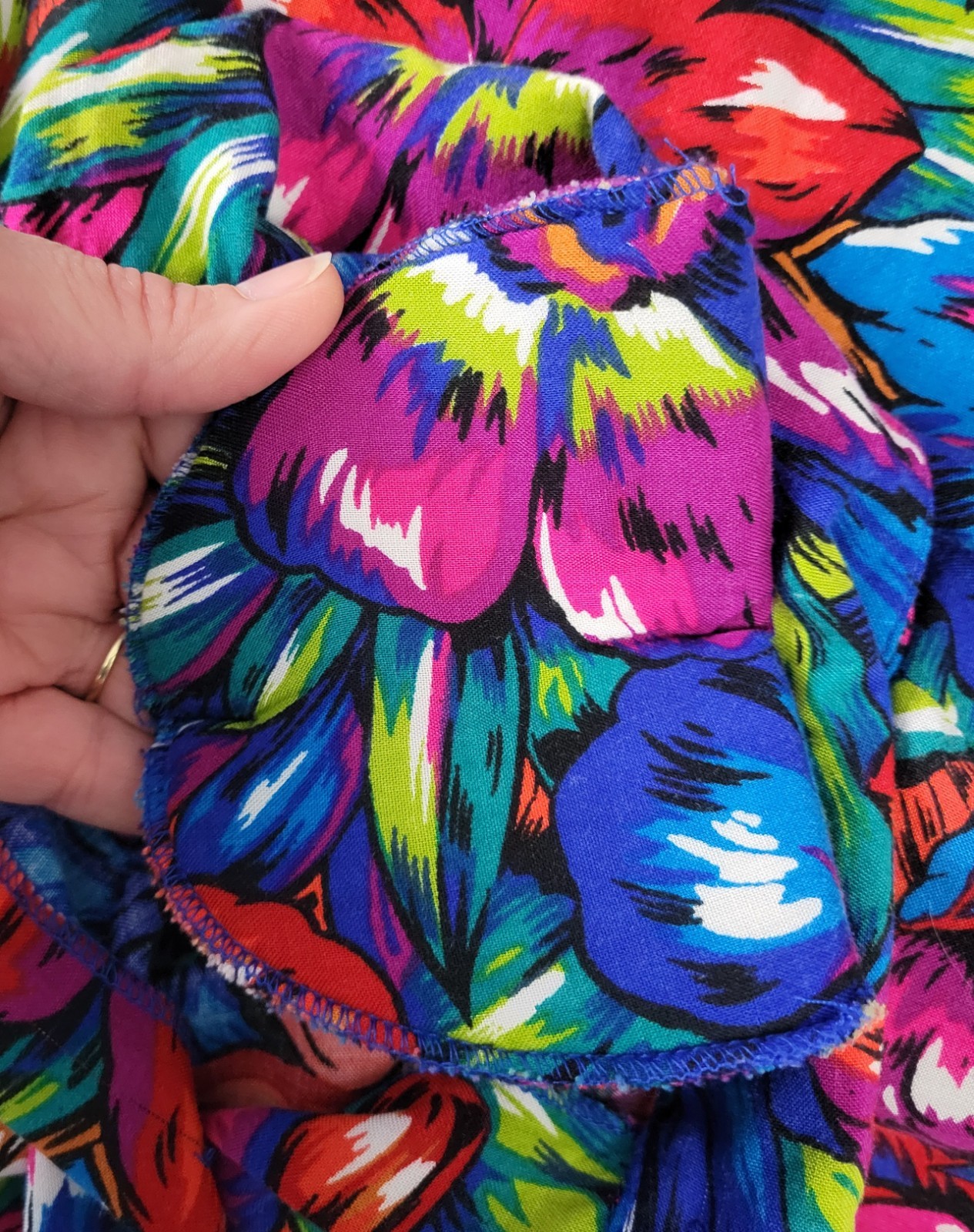Vintage Grand Nouveau Bright Floral Top & Pleated High Waisted Shorts Size Large
