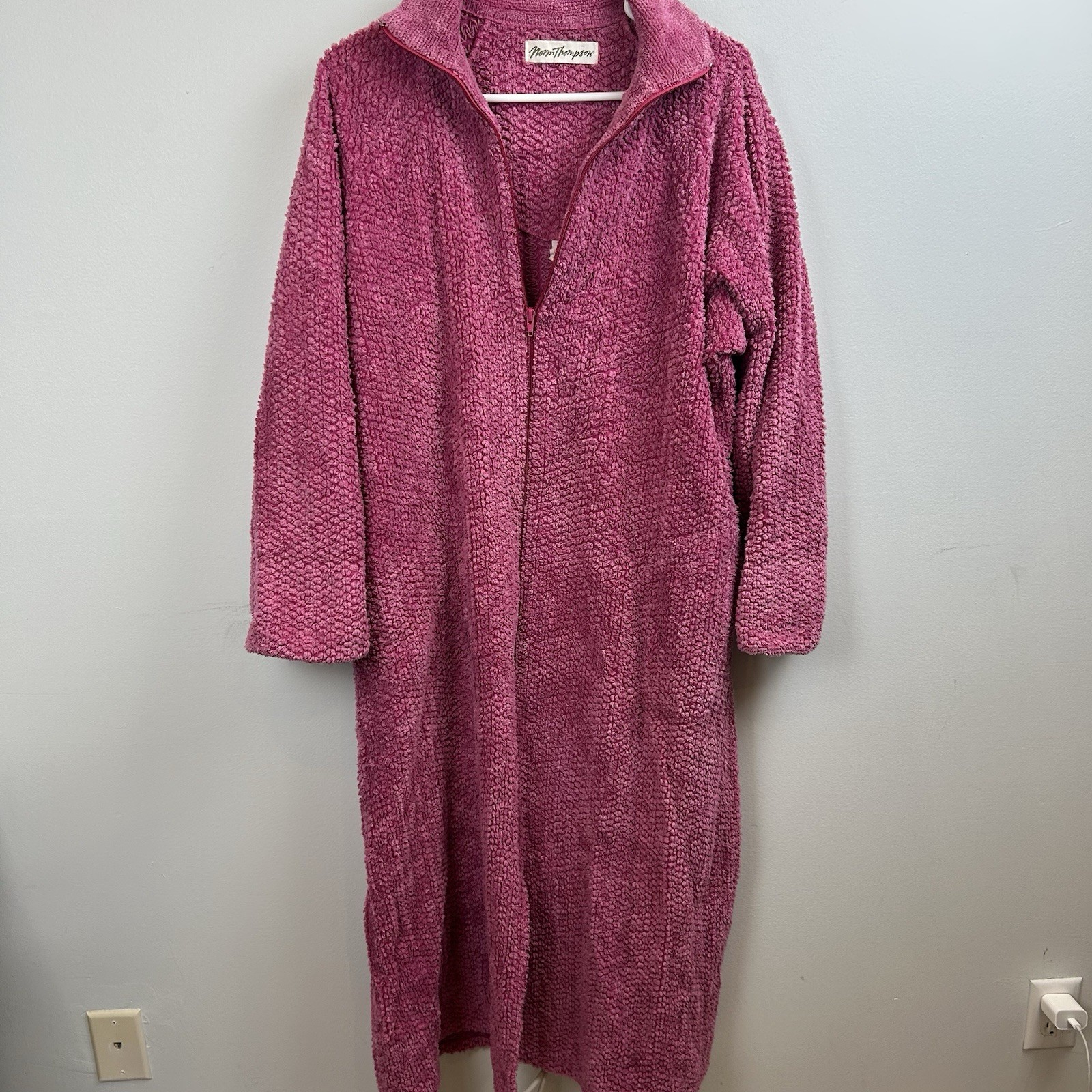 Norm Thompson Women’s Pink Sherpa Fleece Long Zip Robe Coat No Tag See Meas Y2K