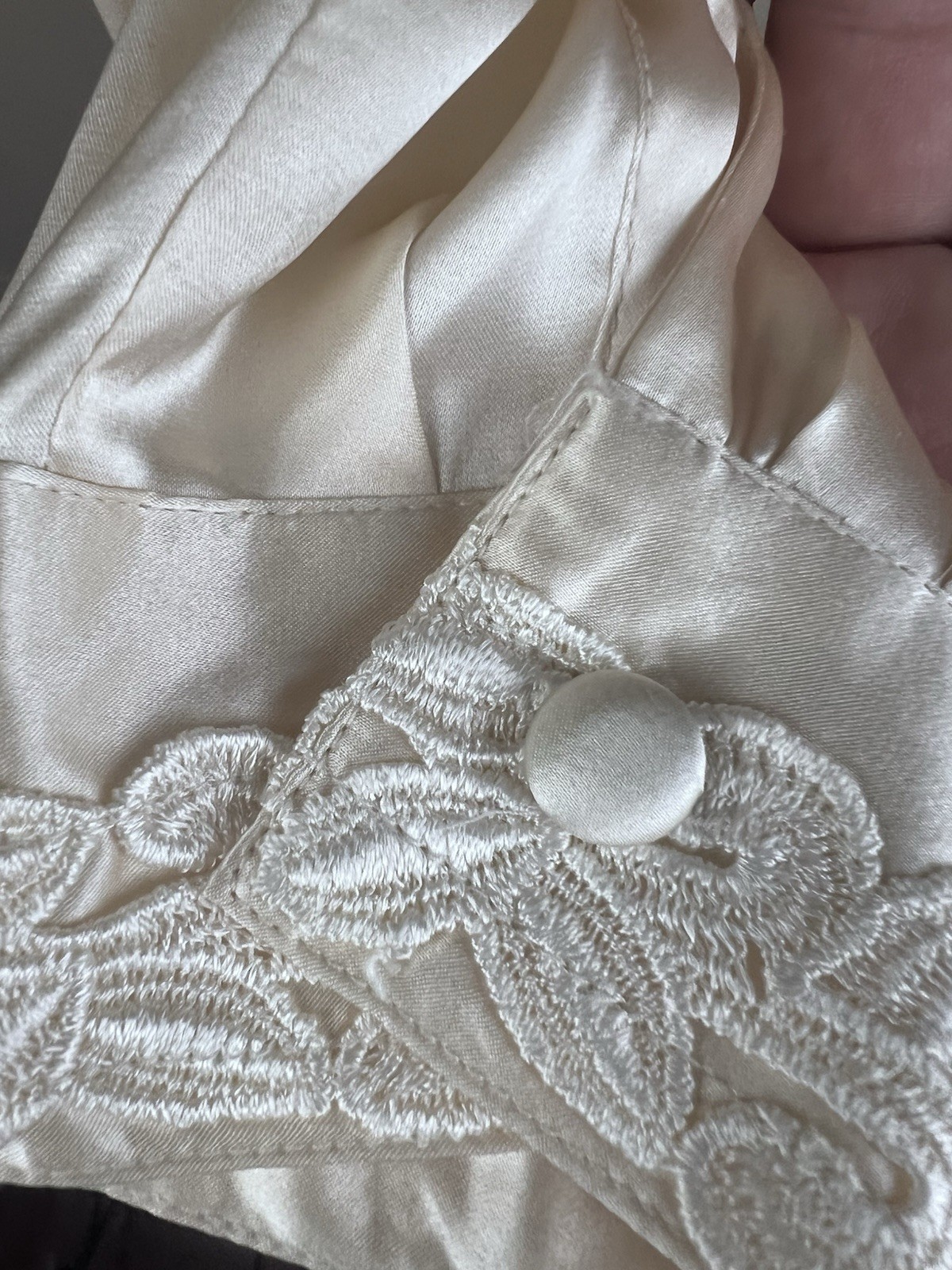 VTG 90’s Nilani Silk Blouse Embroidered Collar Buttons Petite 12 Ivory White