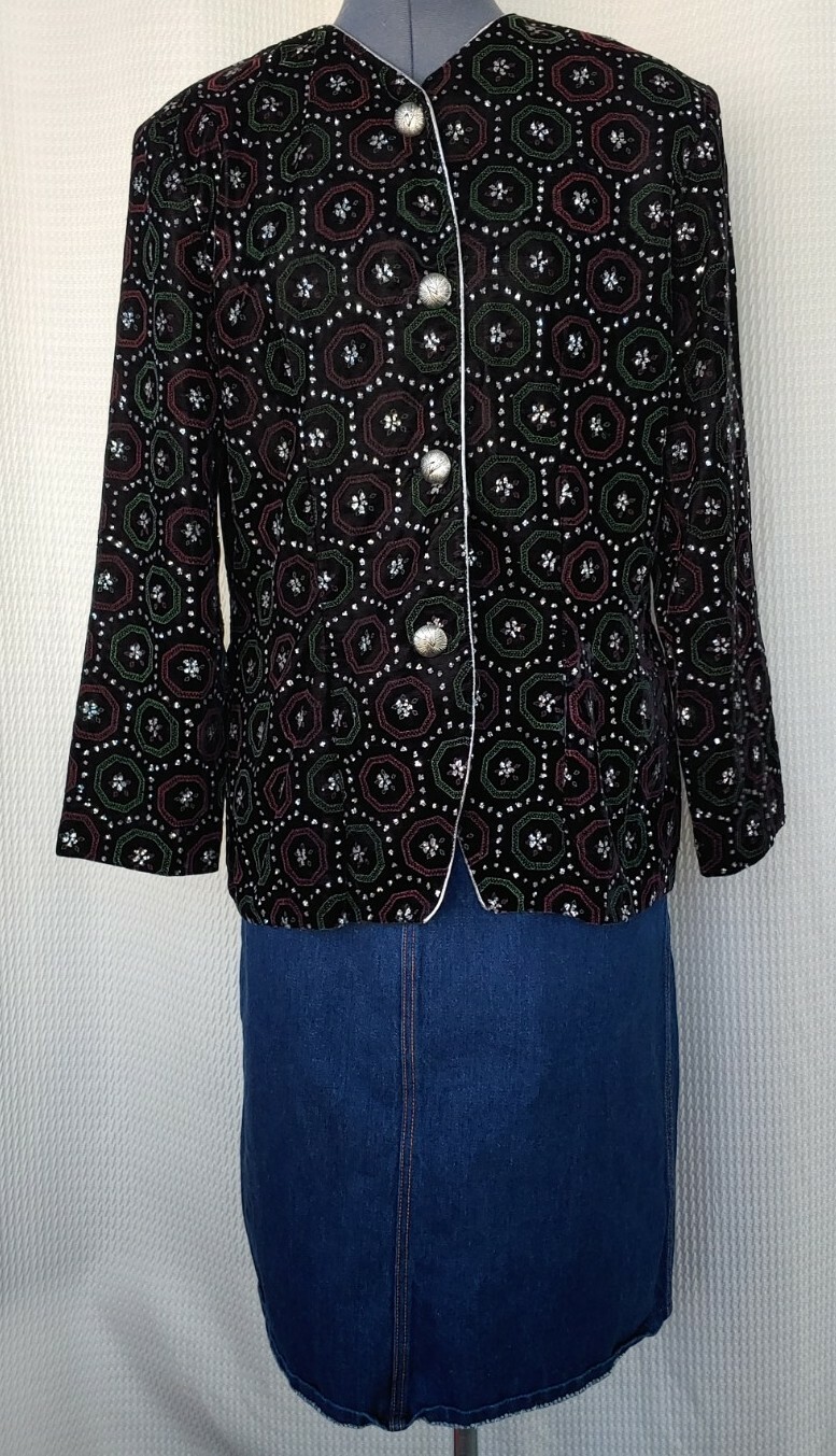 Vintage Ellen Ashley Black Velvet Jacket w Silver Trim & Rhinestones Size 12