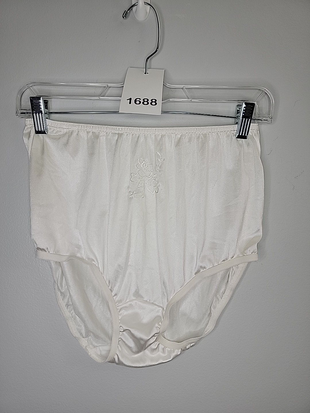 Vintage So-En Josefina 100% Nylon White Panties Embroidered/Satin Size 40-42