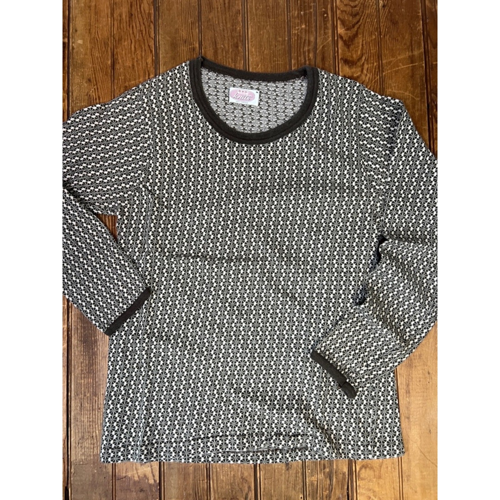 Vintage women’s thermal top brown and cream pattern super soft size medium
