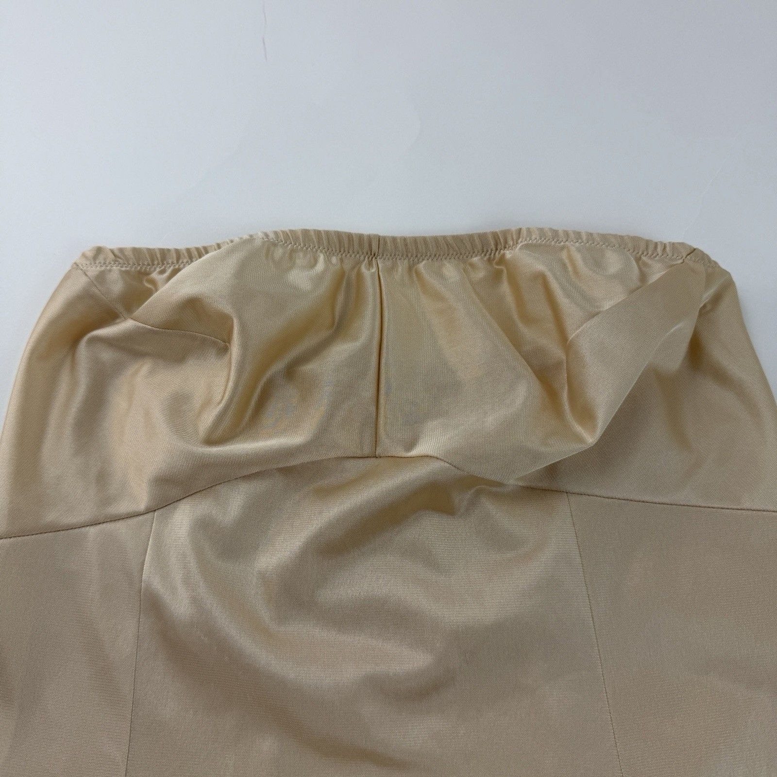 JC Penney Strapless Midi Slip Size 34 Beige Nude Nylon Antron III 70’s VTG