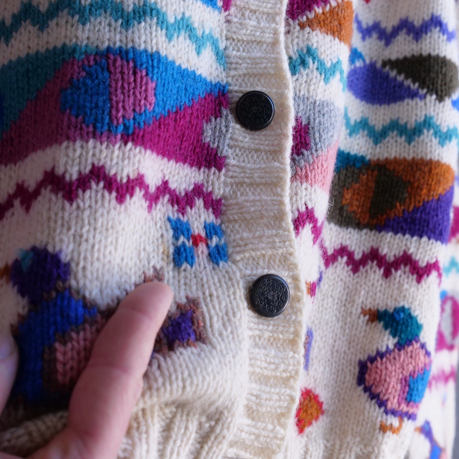 The sweetest vintage 90s Robert Scott Ltd. wool bird and heart cardigan